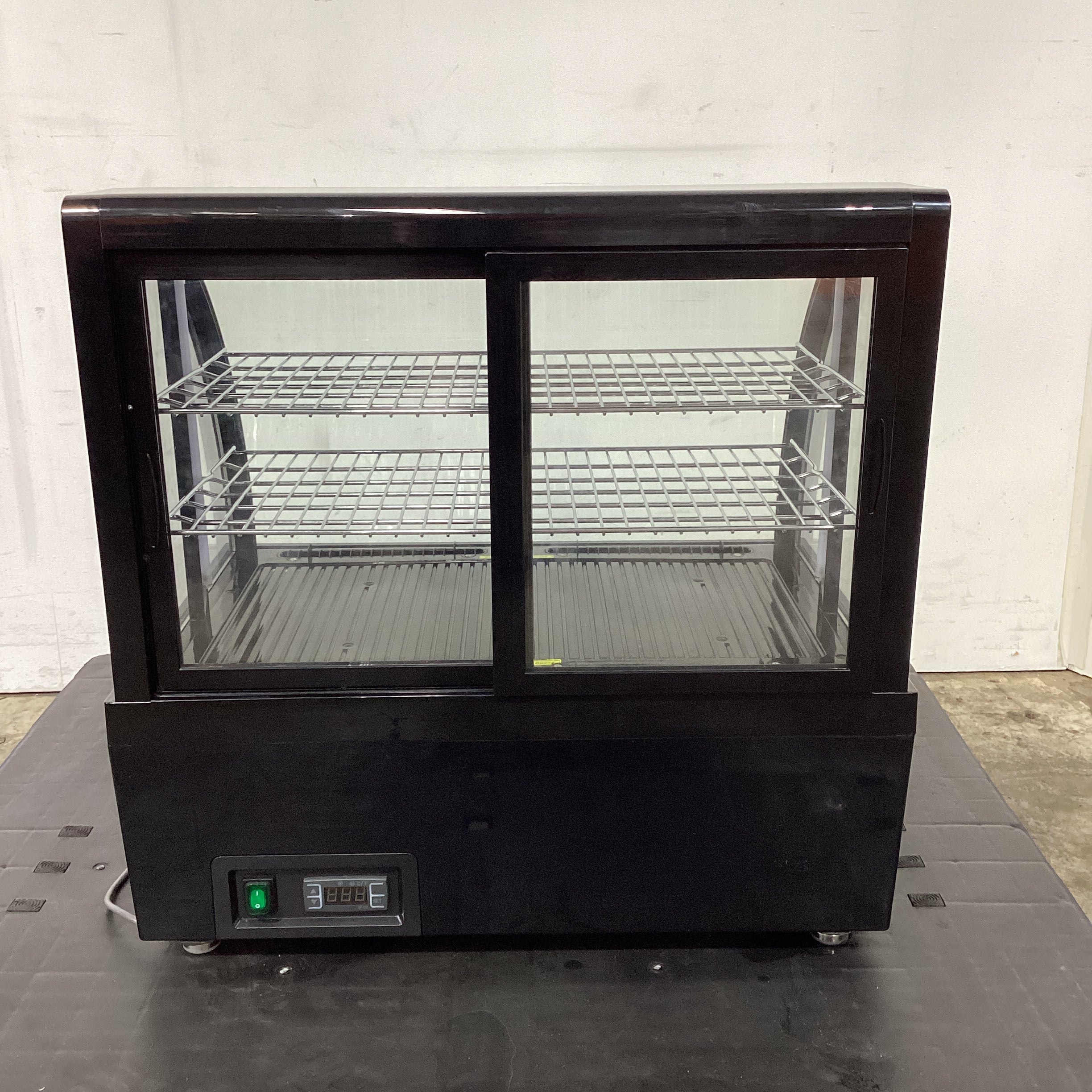 Polar CU636-A Cold Display Fridge - 882197