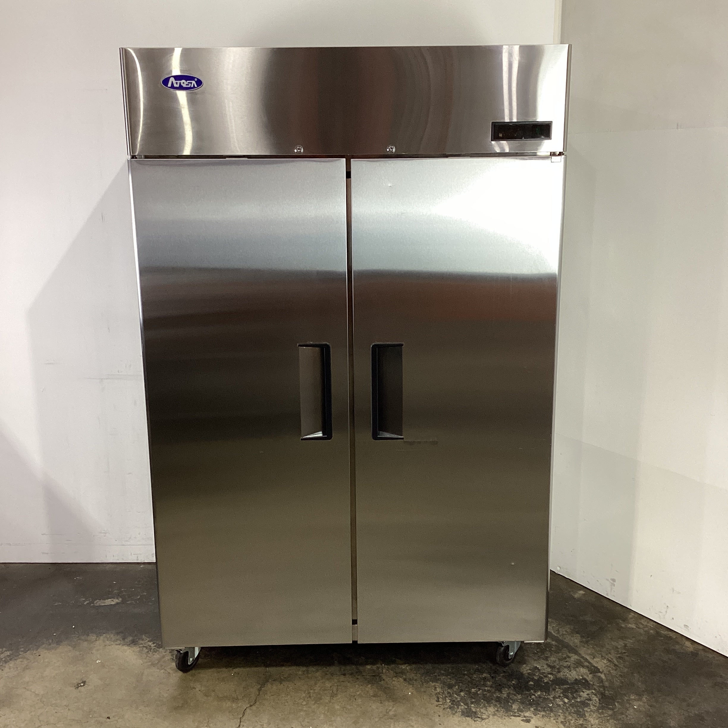 Atosa MBF8002GR Upright Freezer - 883442