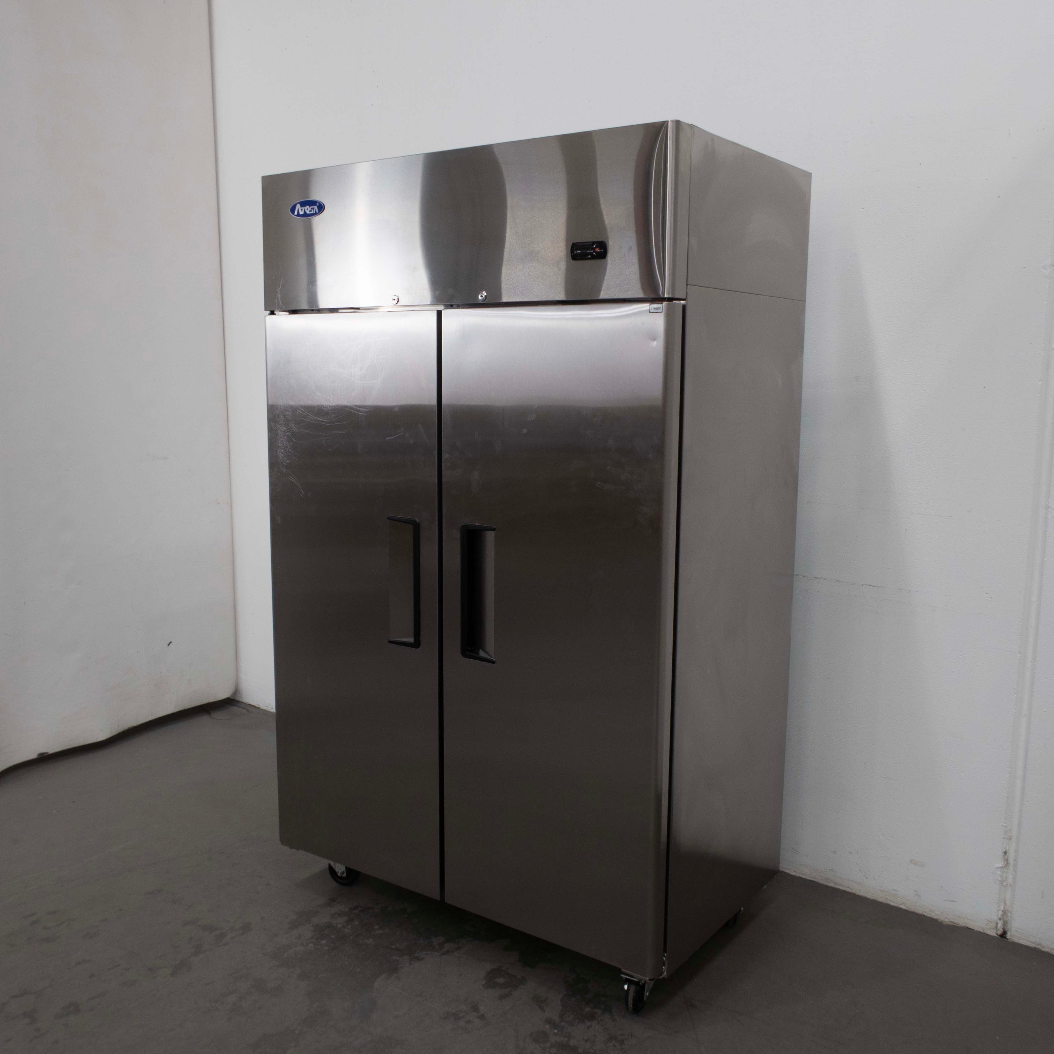 Atosa YBF9219 Upright Freezer - 884699