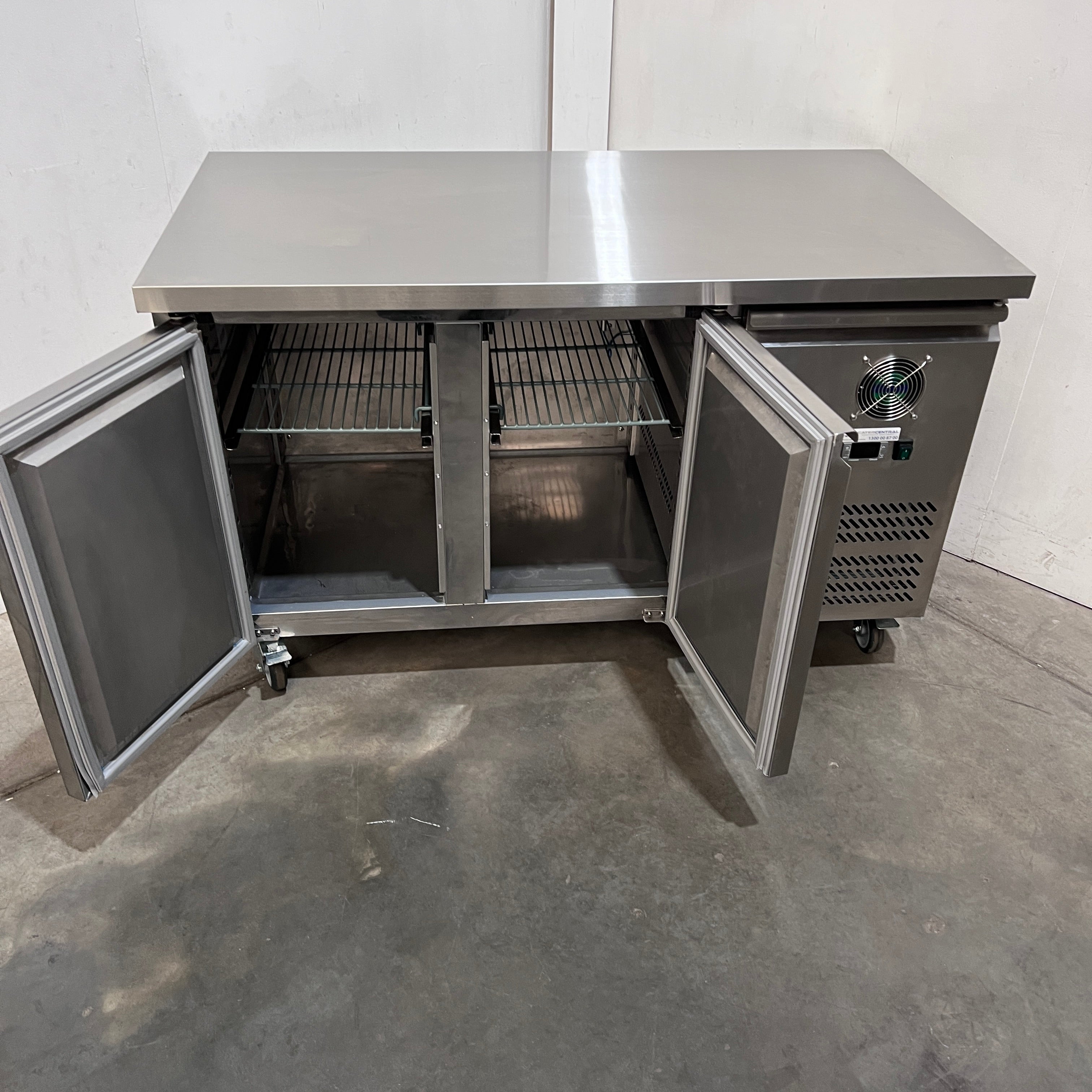 FED-X XUB7C13S2V Undercounter Fridge - 885339