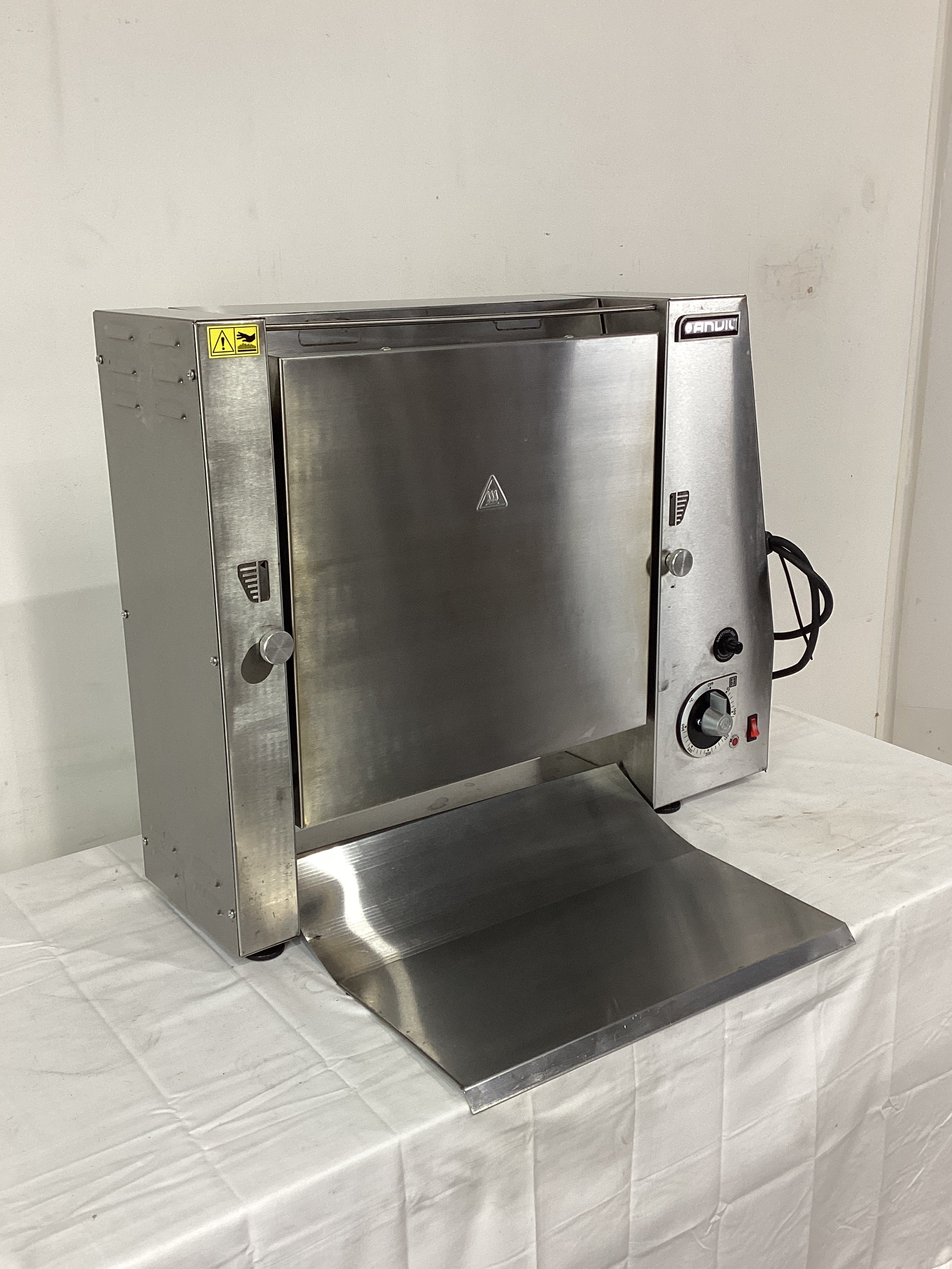 Anvil VTA 0101-ICE Vertical Bun Toaster - 885873