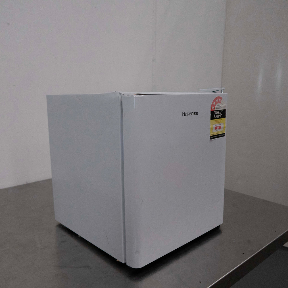 Hisense HRBF46 Under Bar Fridge - 886835