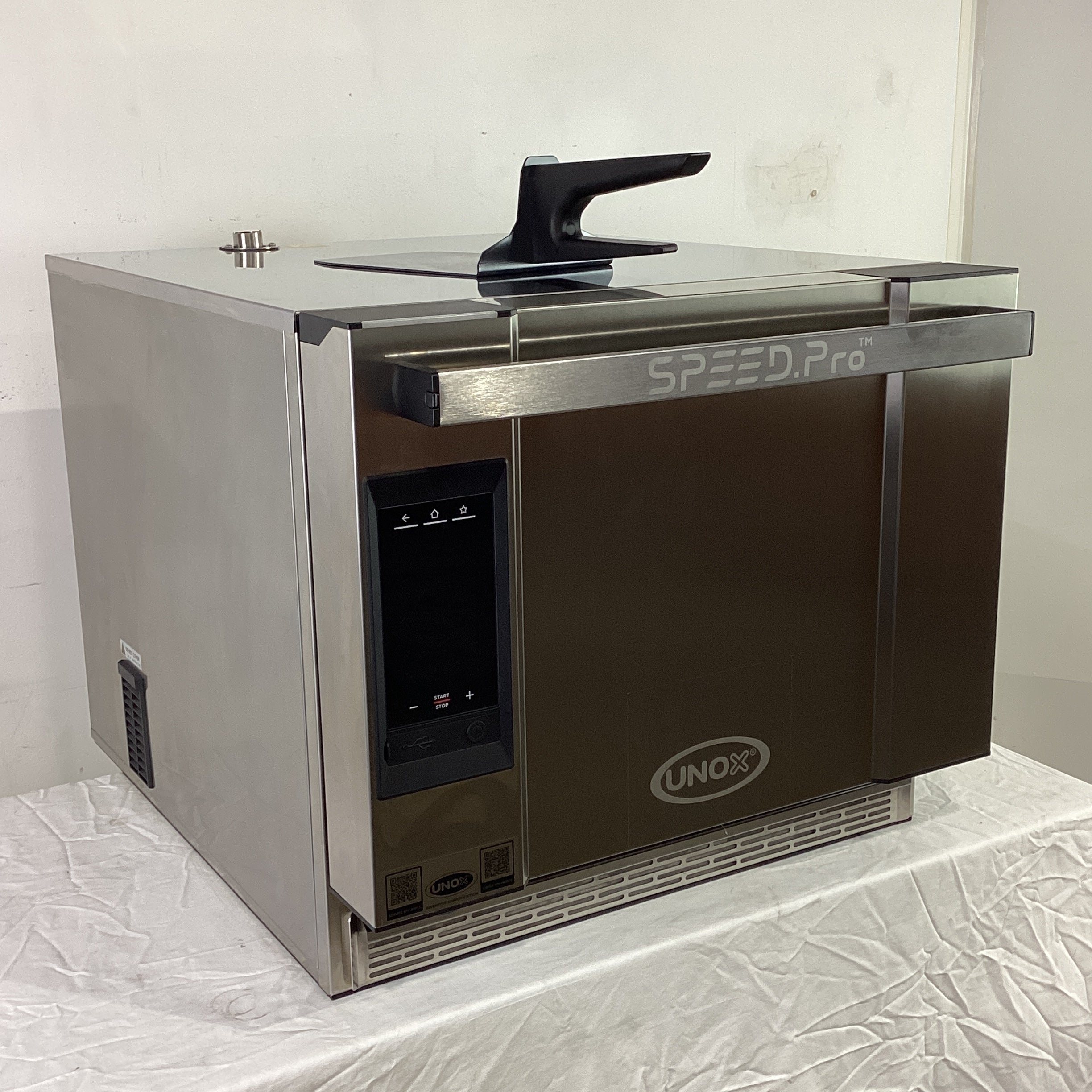 Unox XESW-03HS-EDDN Speed Oven - 890428