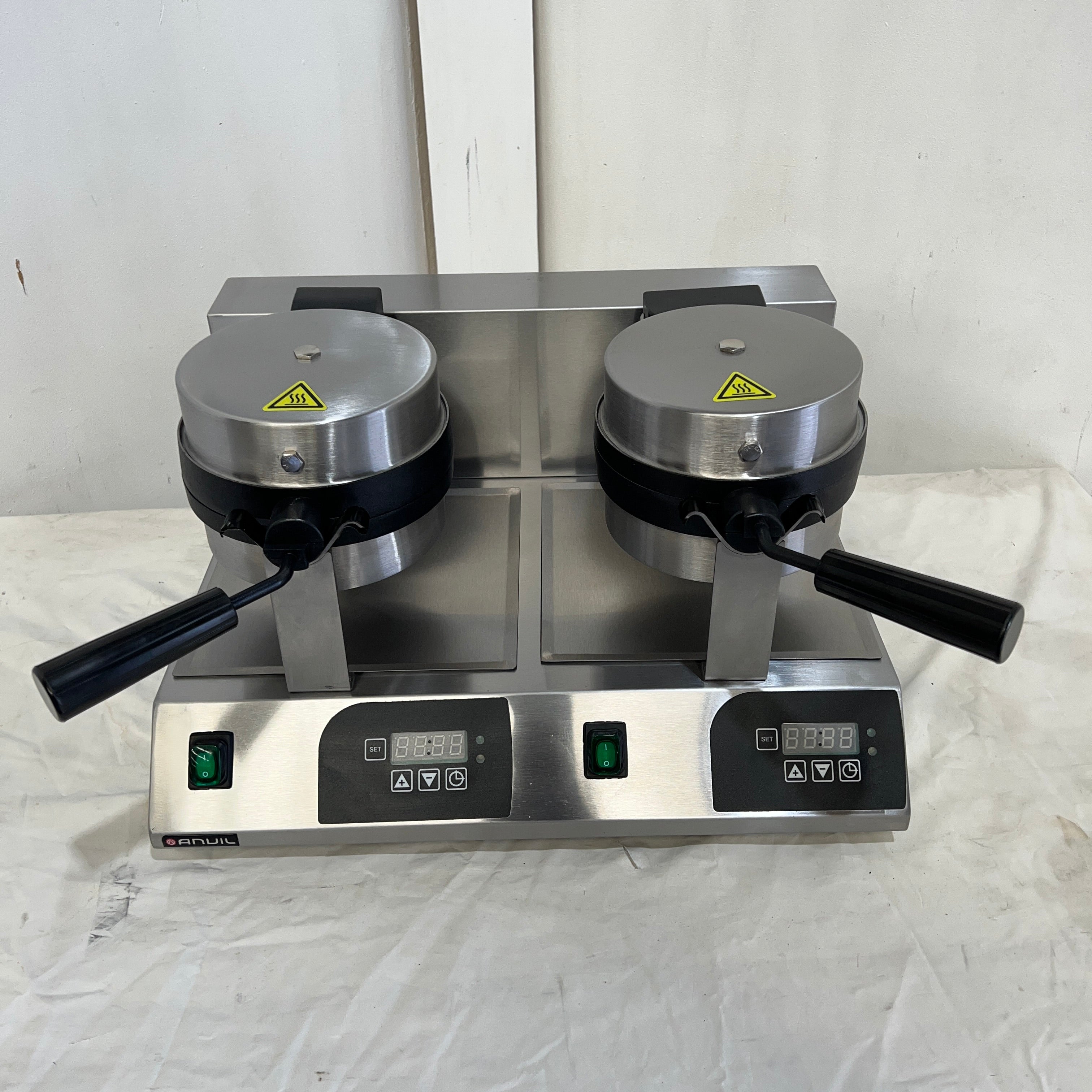 Anvil WBA1002 Waffle Iron - 891381