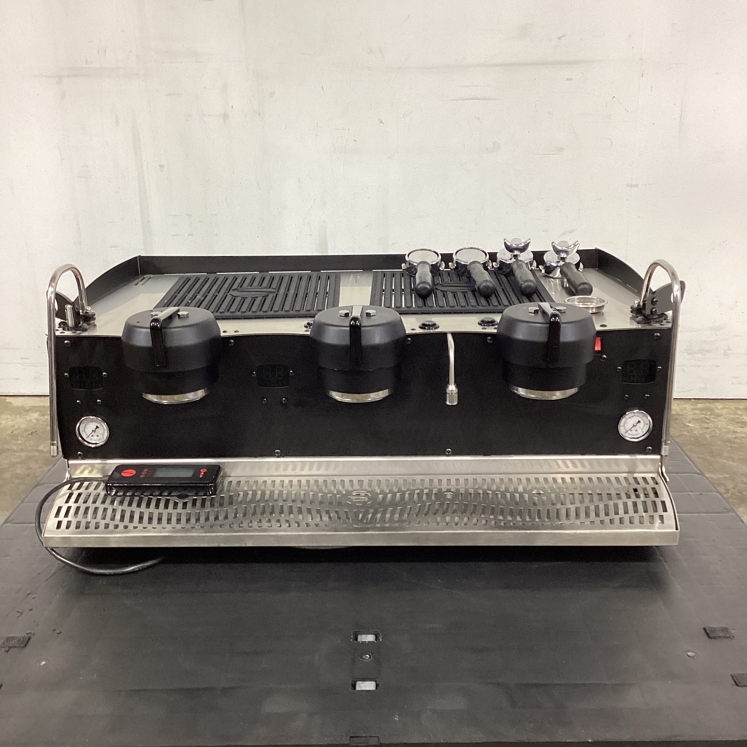 Synesso S300 3 Group Coffee Machine - 891855