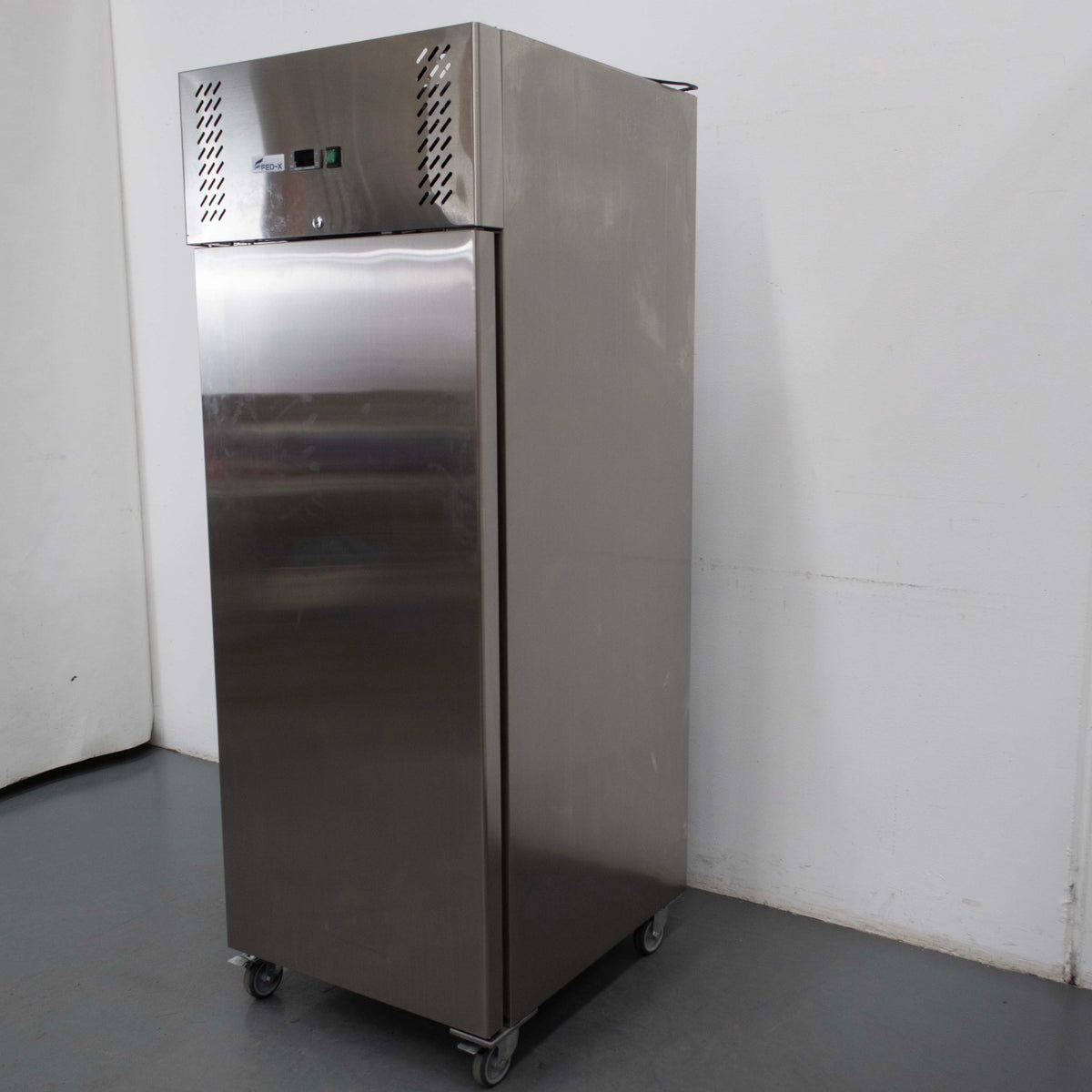 FED-X XURF650SFV Upright Freezer - 892648