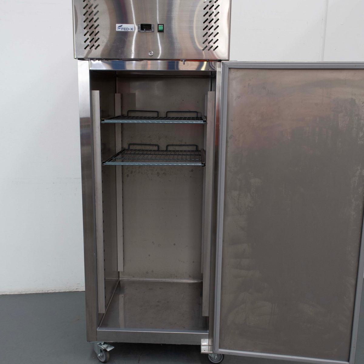 FED-X XURF650SFV Upright Freezer - 892648