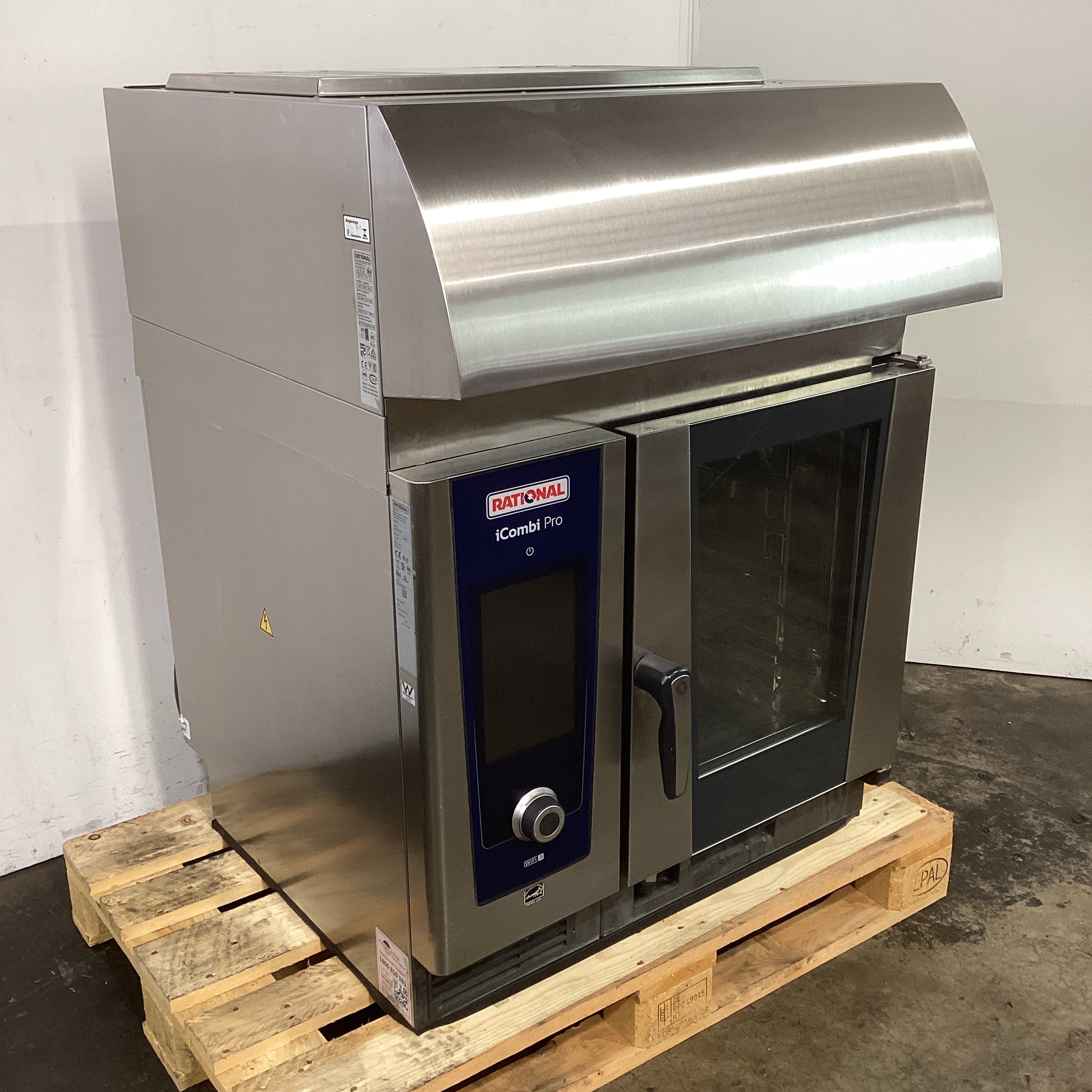 Rational LM100BE Combi Oven + LMZ100BE.DAA Exhaust Hood Canopy - 893556