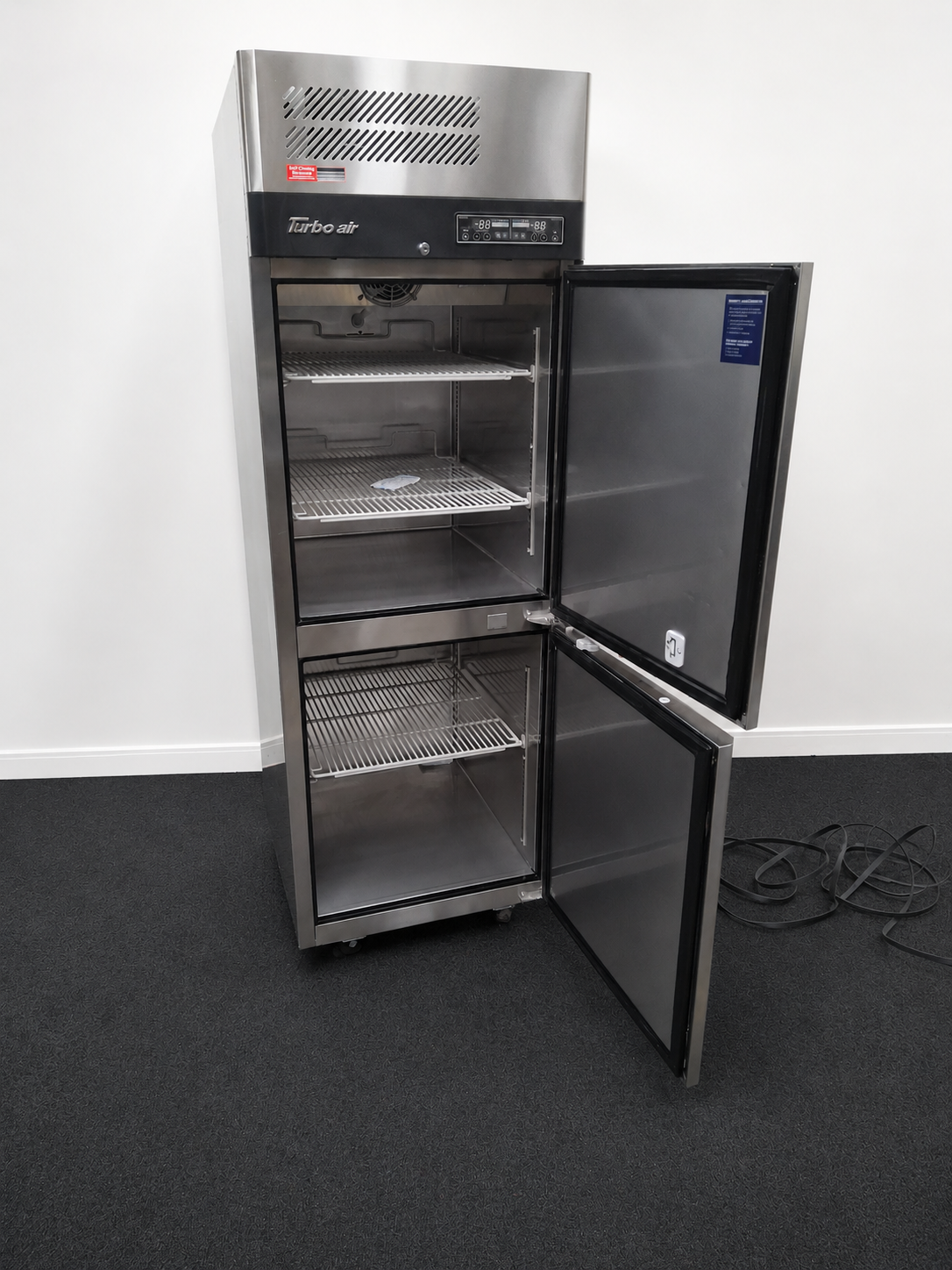 Turbo Air KRF25-2-N Upright Fridge Freezer Combo - 895688