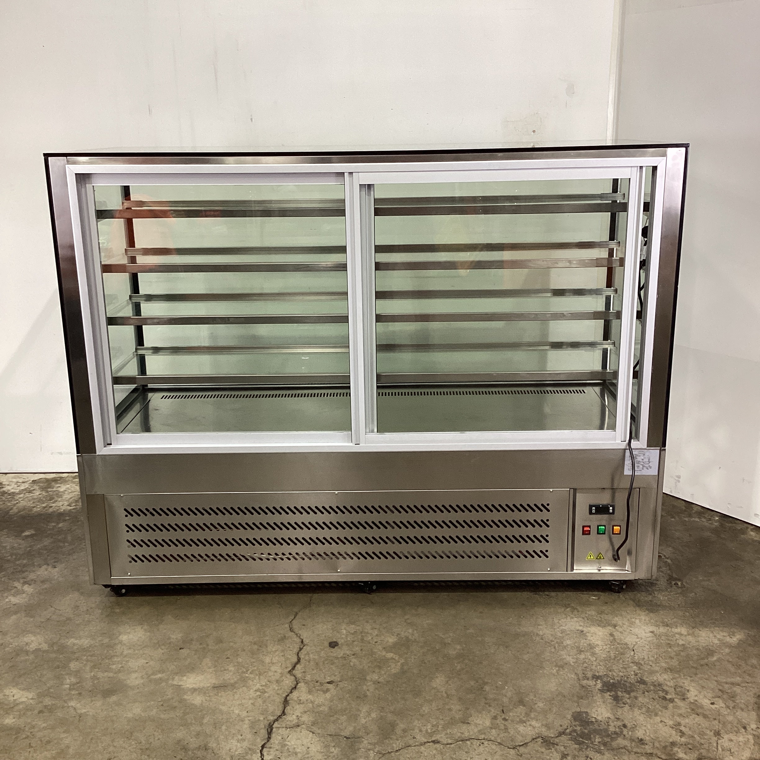 Anvil FCS-1800R4 Cold Food Display - 896595