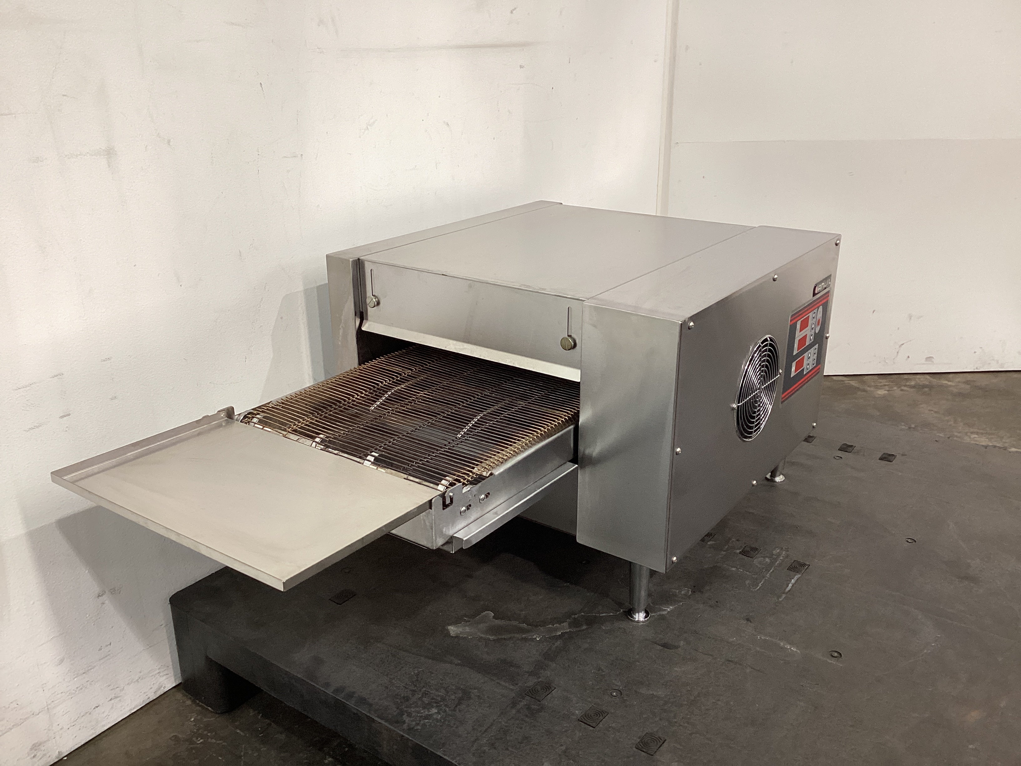 Anvil POK0004 Conveyor Pizza Oven - 896651