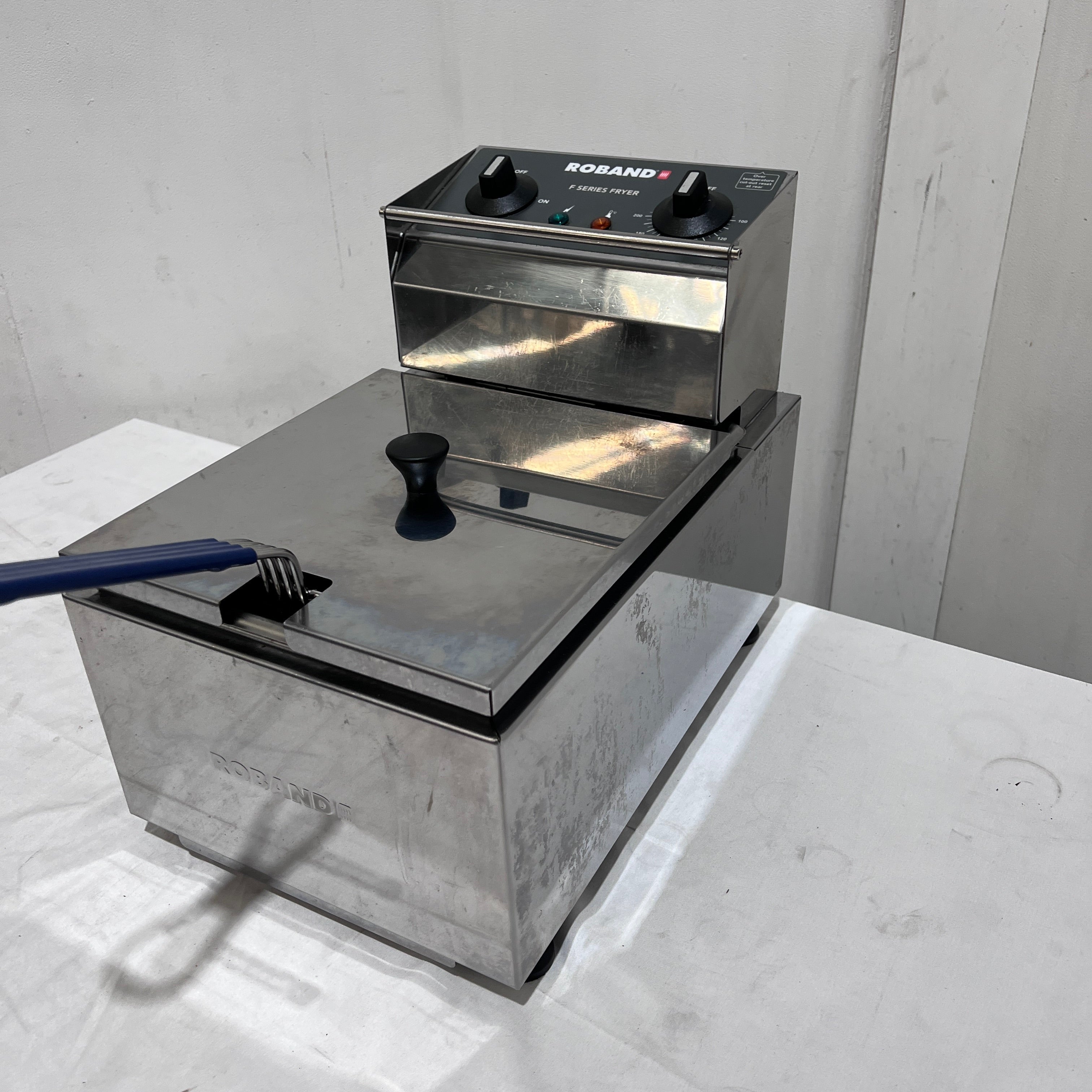 Roband F15 Countertop Fryer - 898128