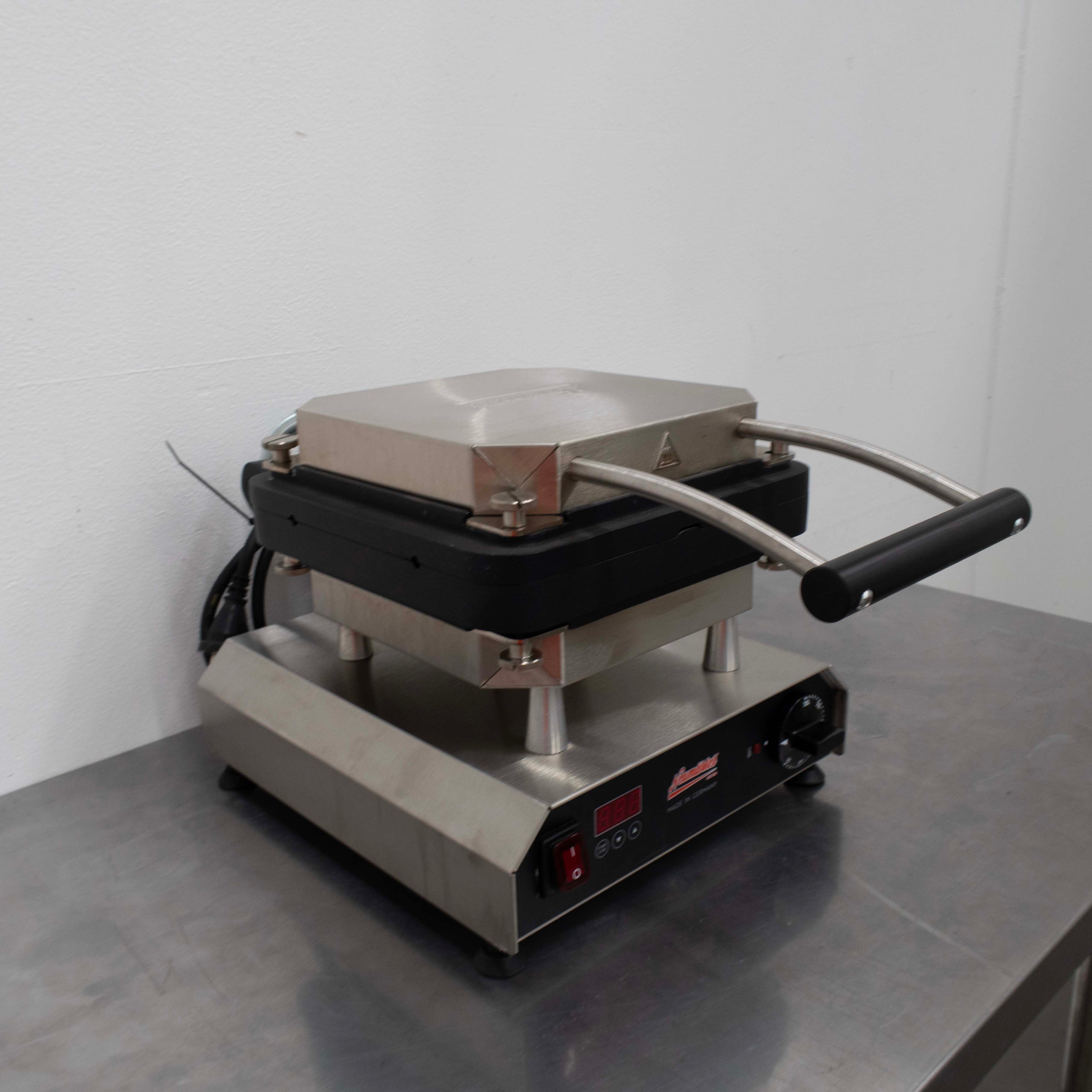 Neumarker NEE-12-40801DT Waffle Iron - 899490