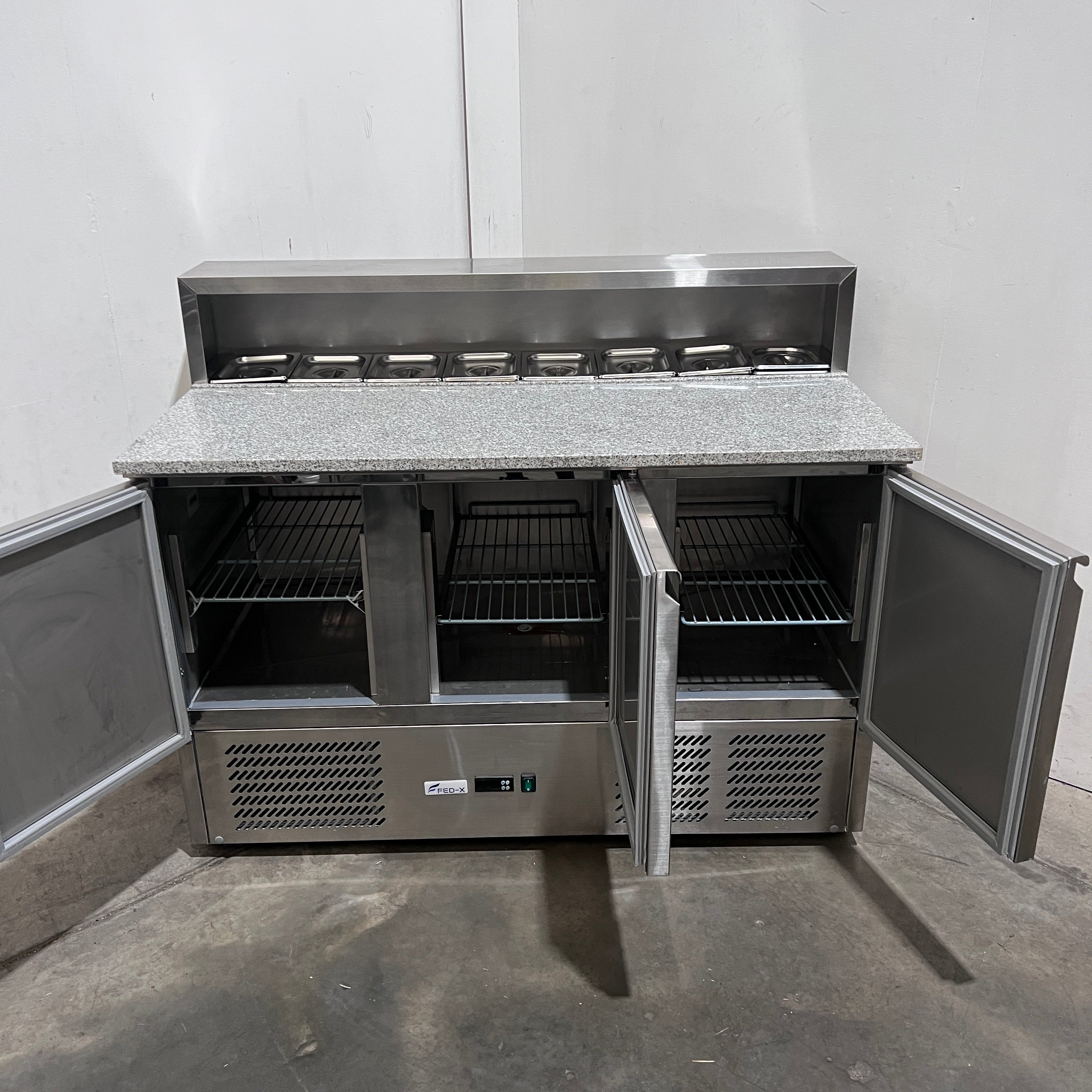 Federal XGNS1300E Sandwich Prep Fridge - 899632