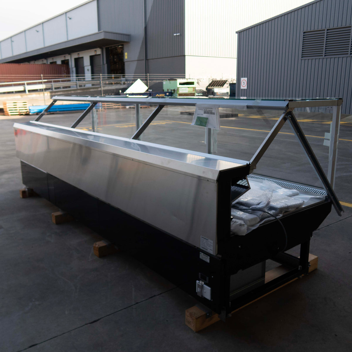 Hussmann VLL726BL-6 Cold Food Display - 900264