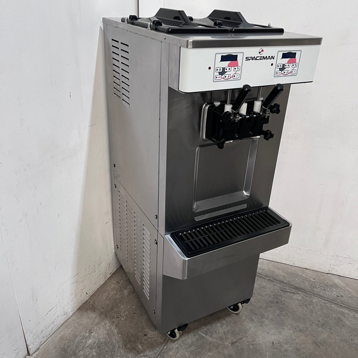 Spaceman 6250-C Soft Serve Machine - 902064