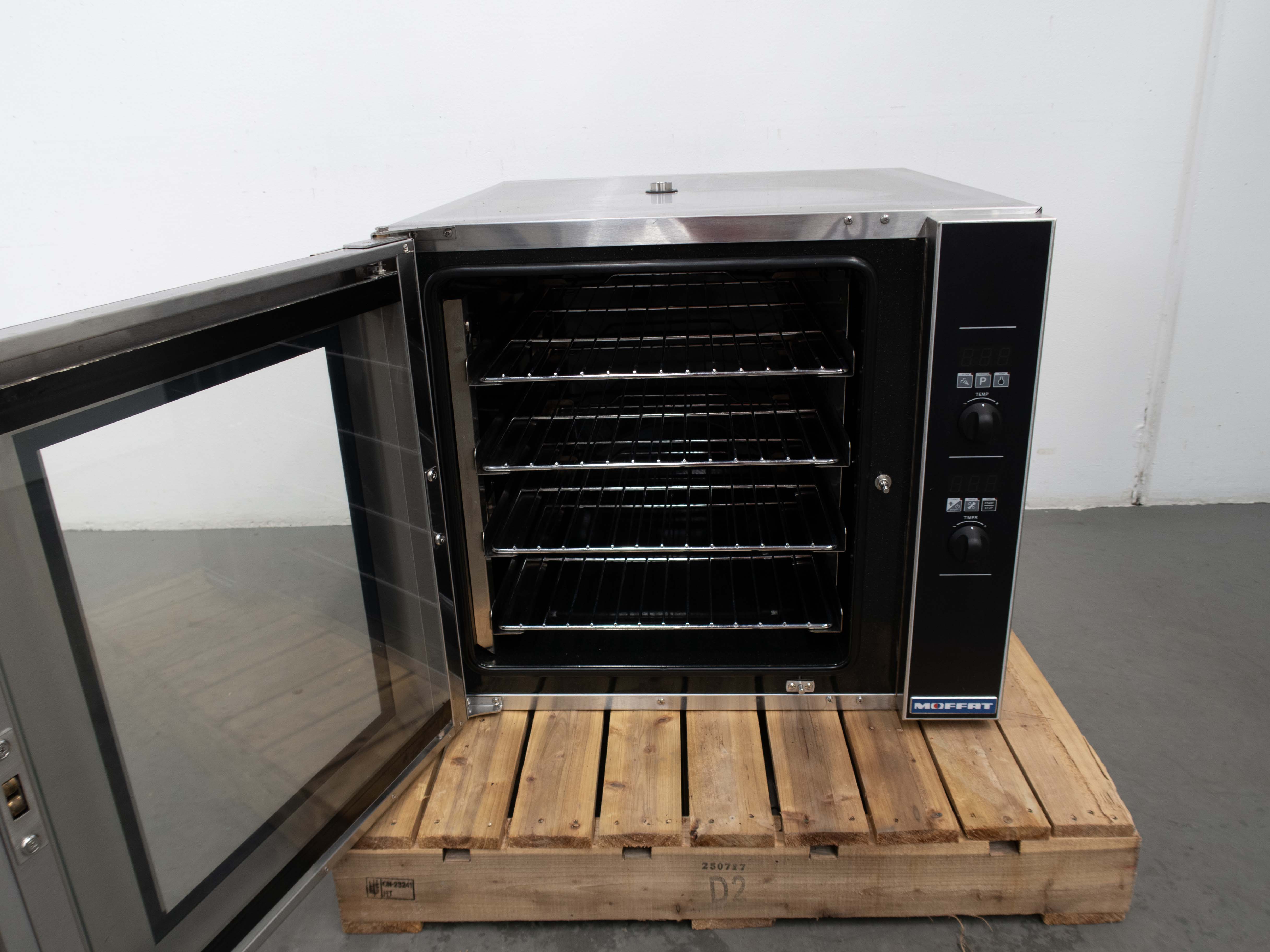 Turbofan E32D4 Convection Oven + Stand - 904383