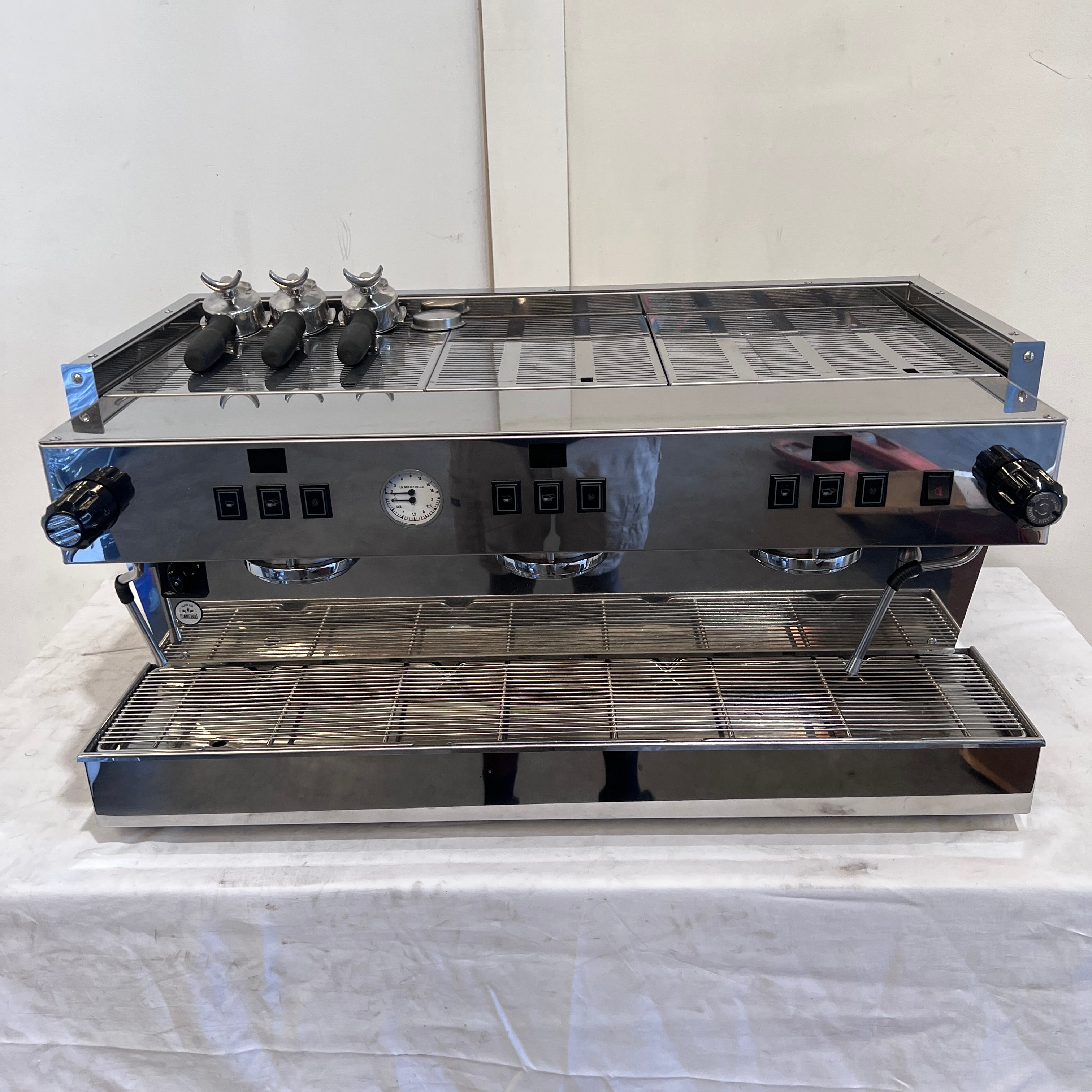 La Marzocco Linea Classic 3 Group Coffee Machine - 904920