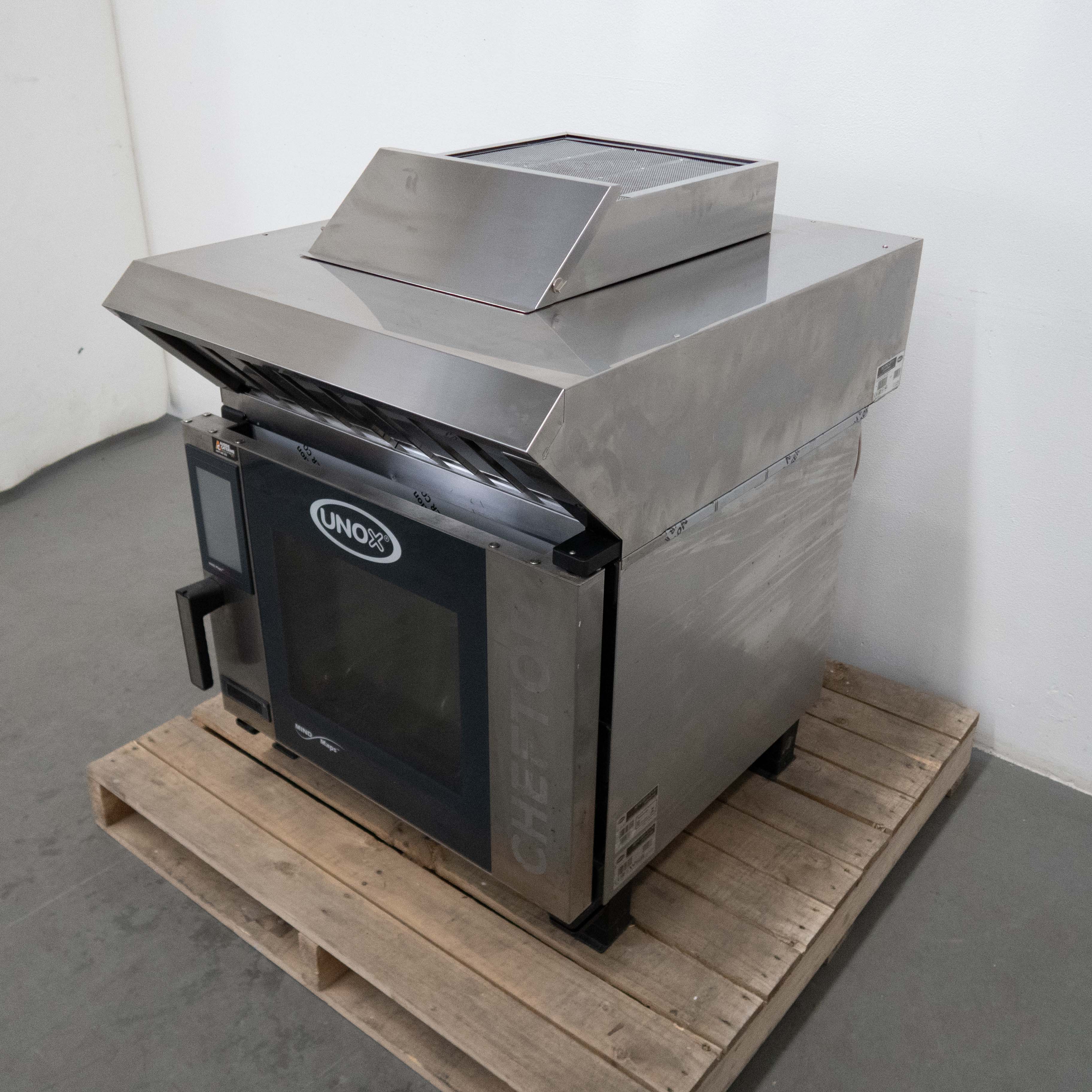 Unox XEVC-0511E1LM Combi Oven + Exhaust Hood - 907222