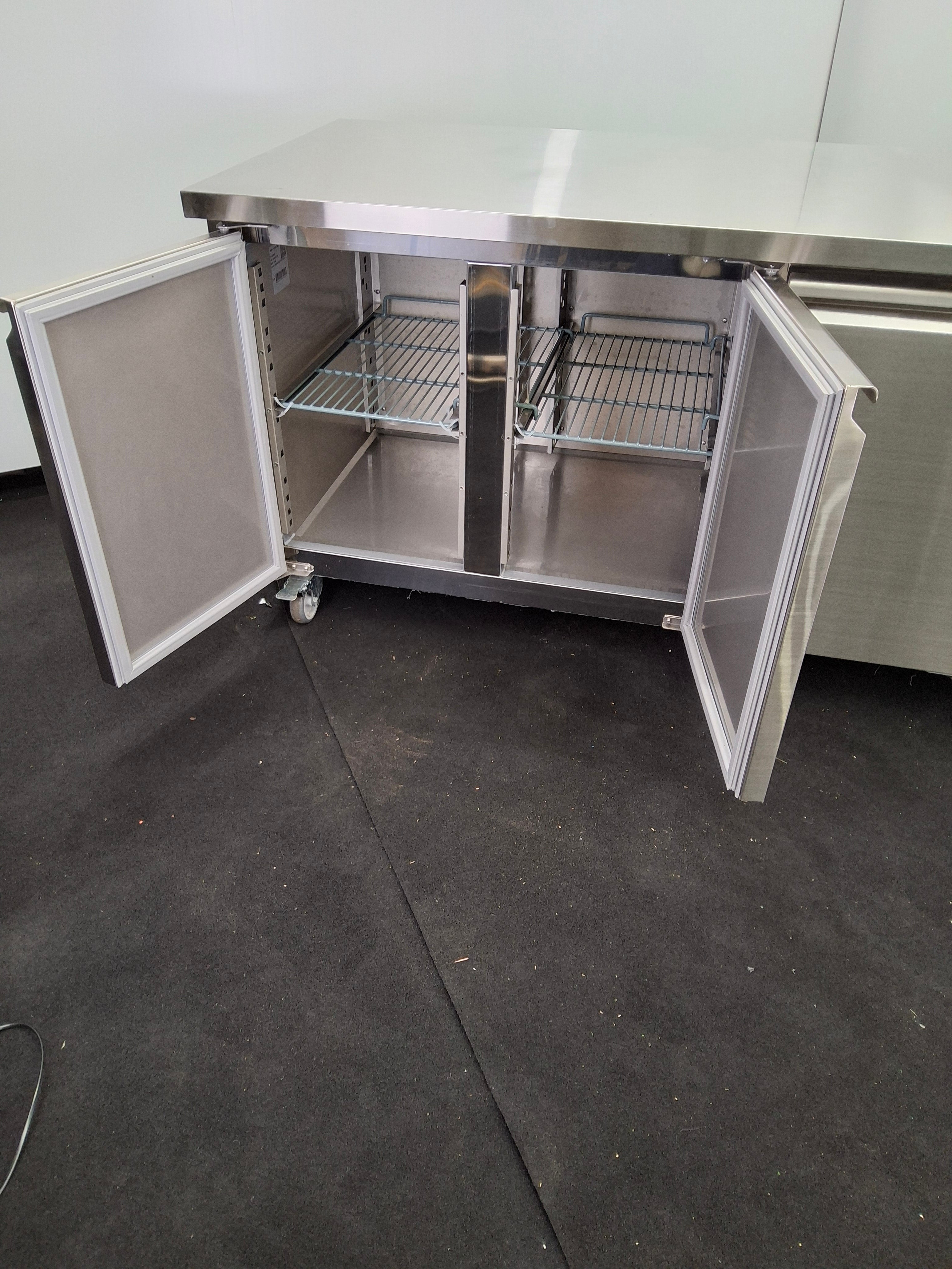 FED-X XUB7C18S3V Undercounter Fridge - 907290