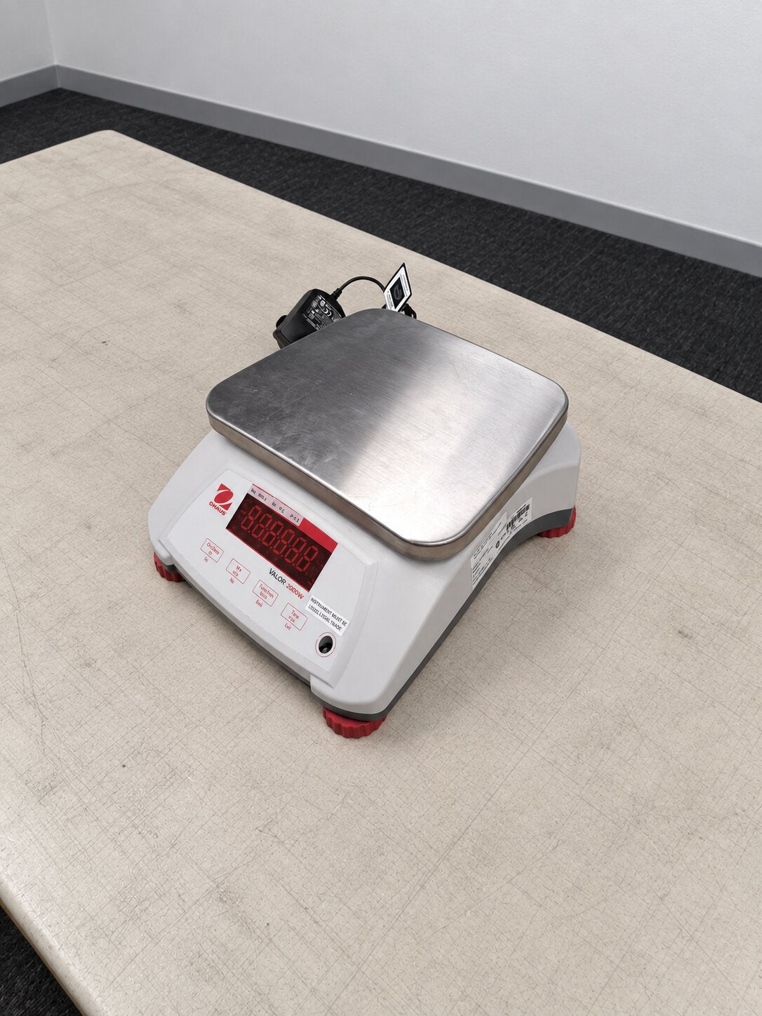 Ohaus Valor 4000 V41PWE6T Digital Bench Scale - 908239