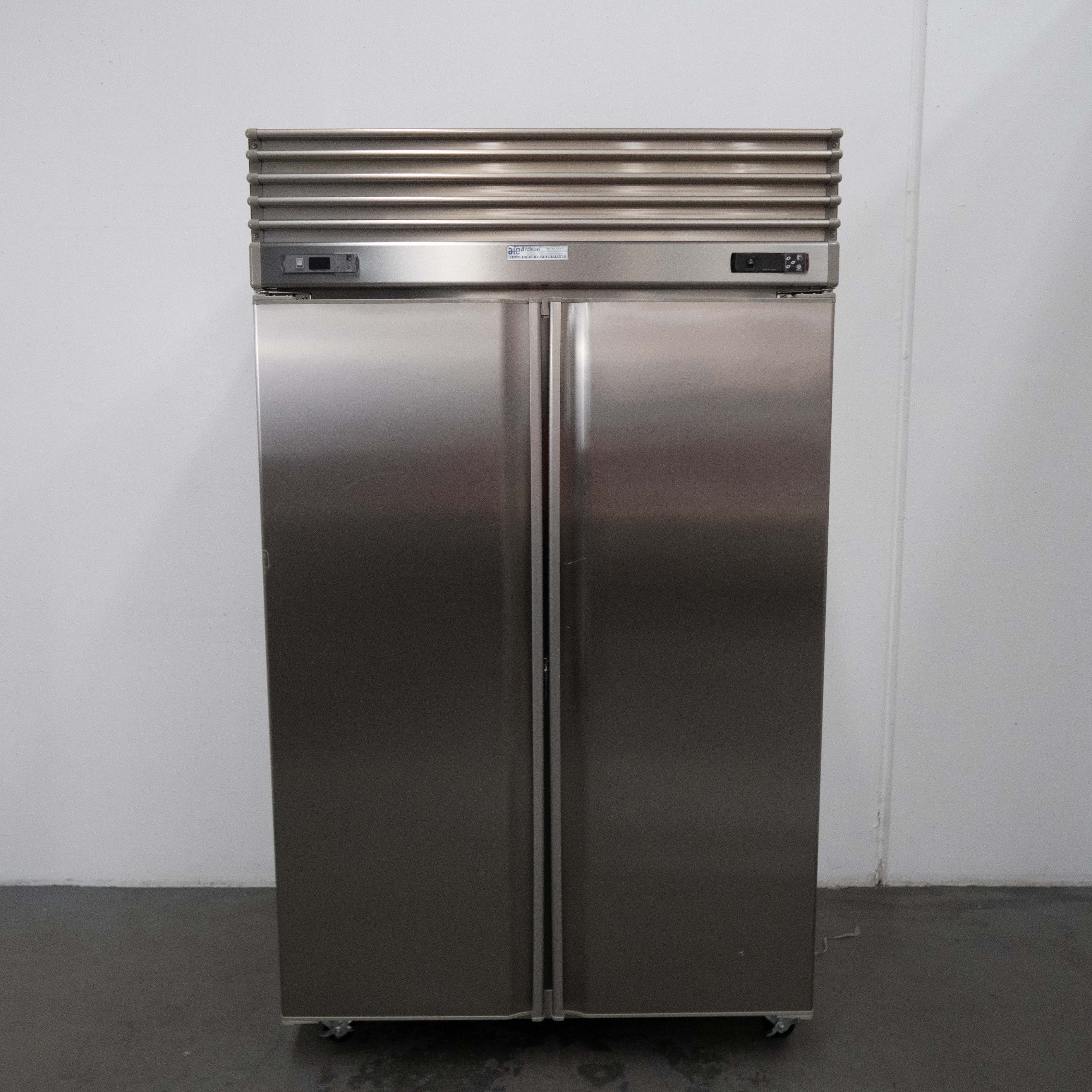 Artisan M1722 Upright Fridge/Freezer - 910033
