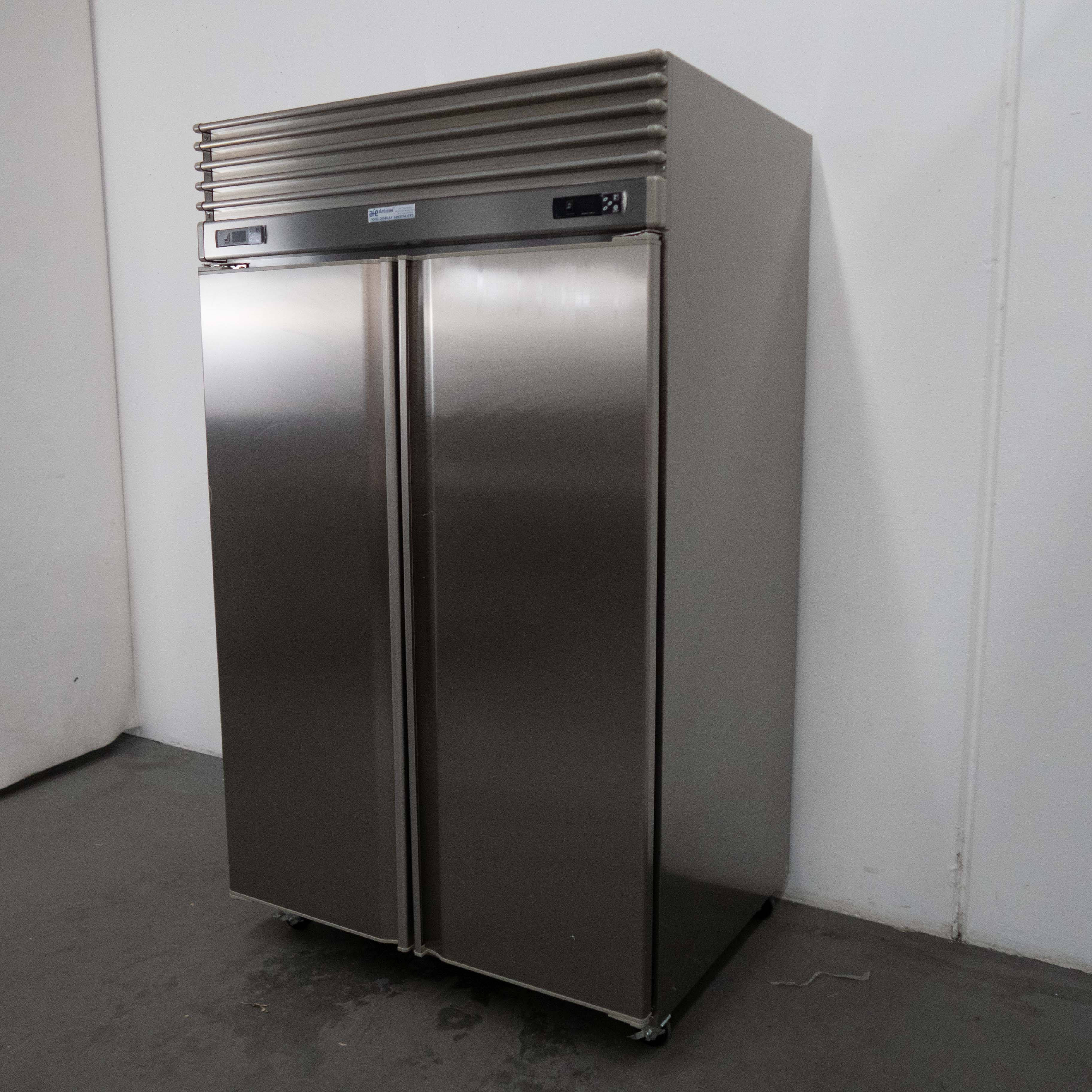 Artisan M1722 Upright Fridge/Freezer - 910033