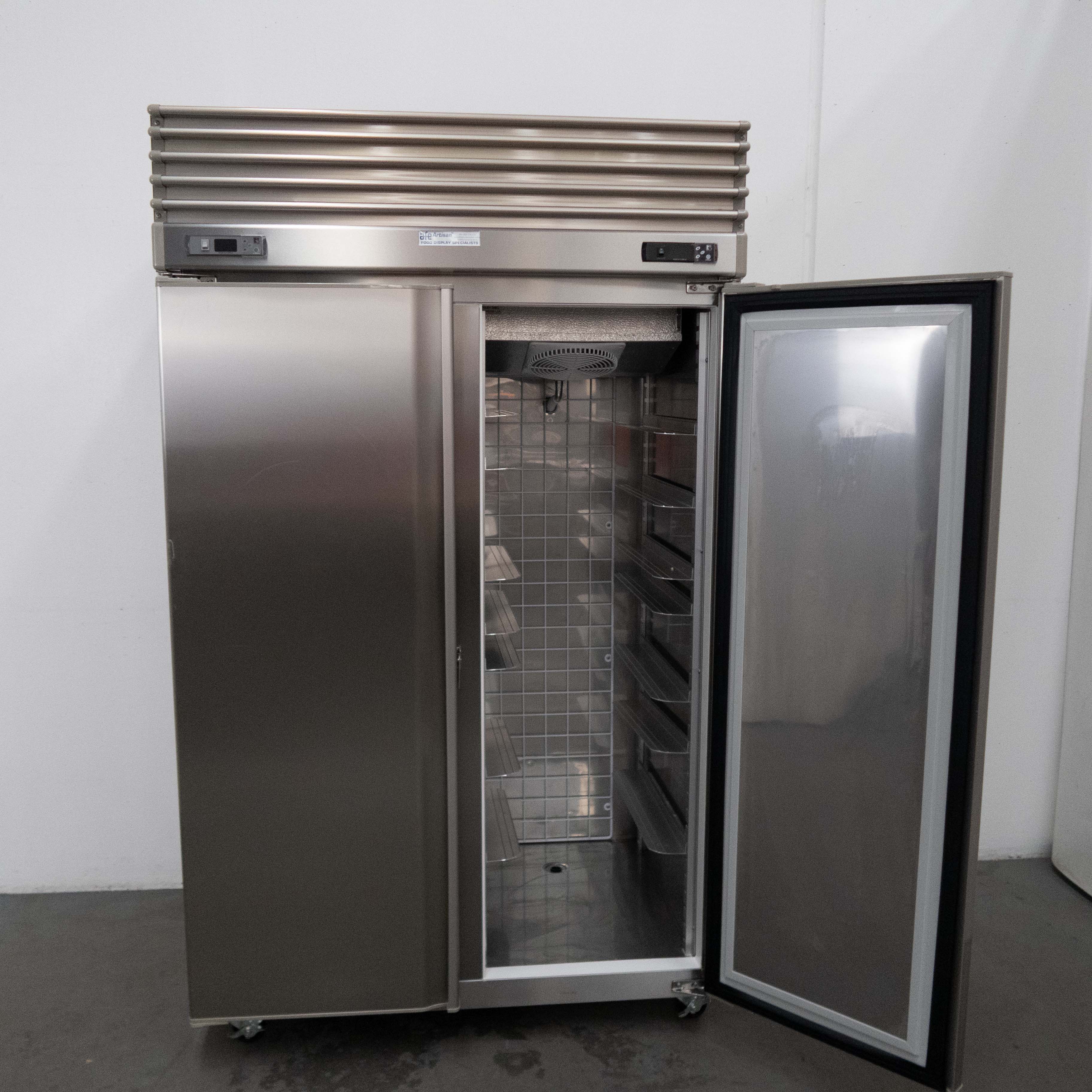 Artisan M1722 Upright Fridge/Freezer - 910033