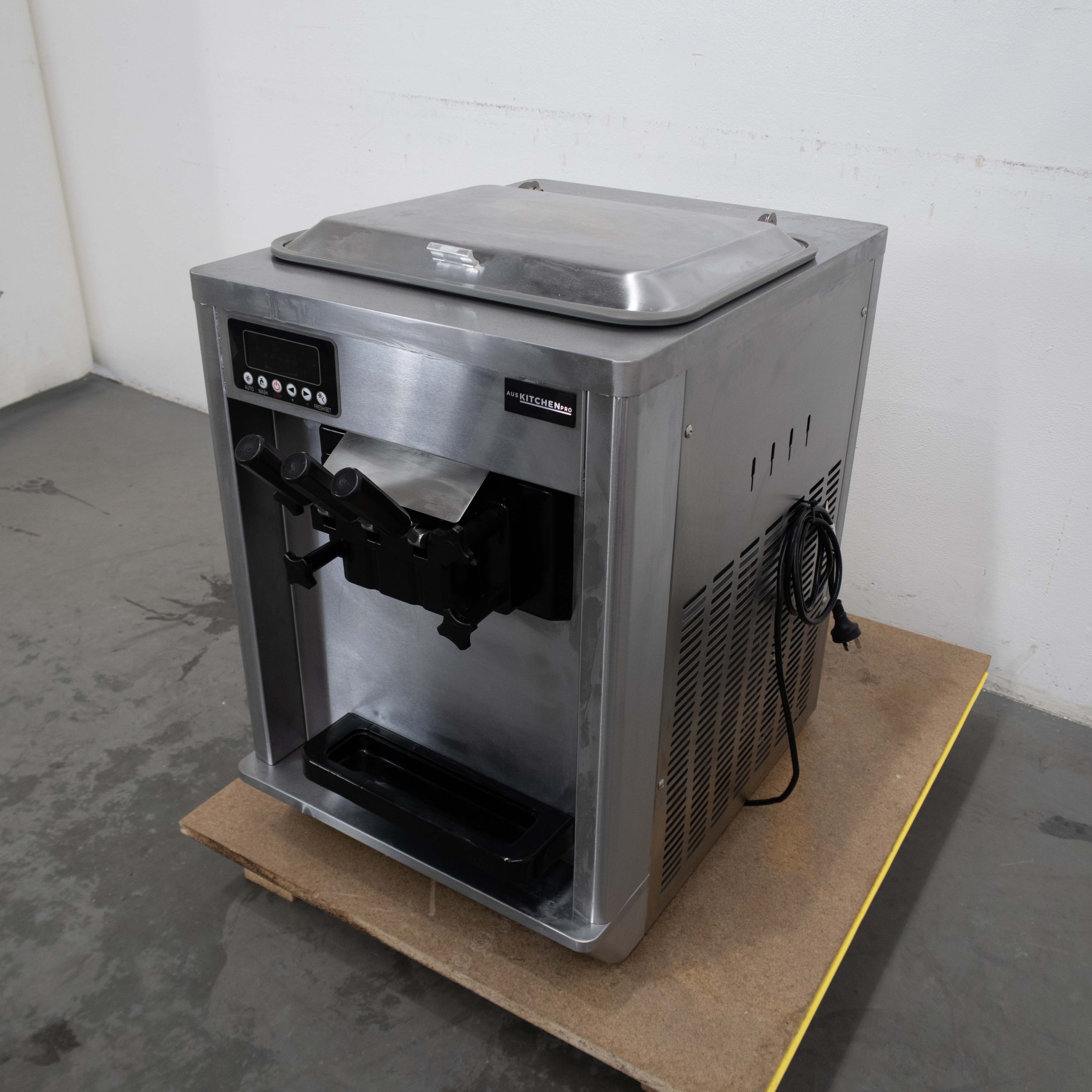 Aus Kitchen Pro AUSKPSS808-1 Ice Cream Machine - 910759