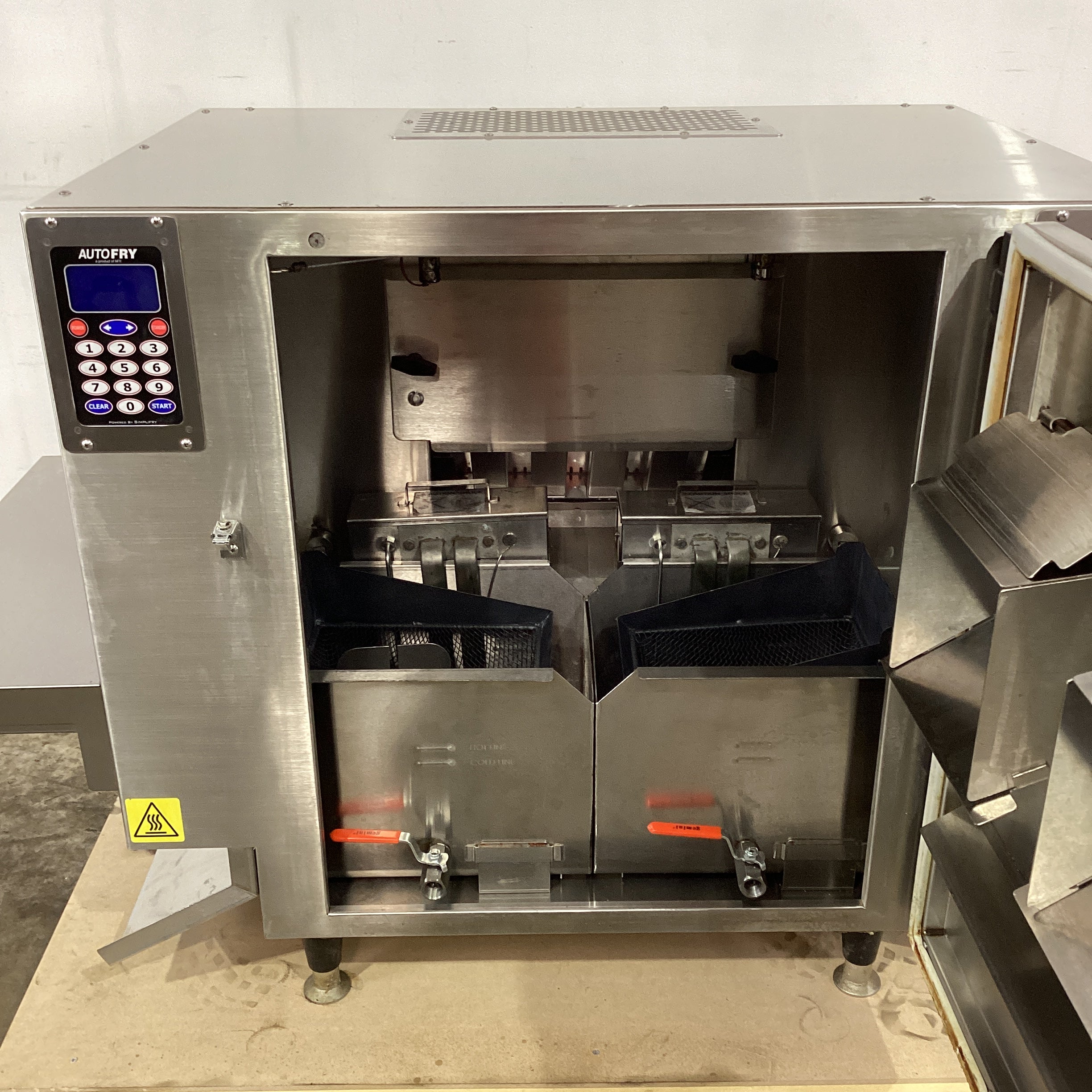Autofry MTI-40C Auto Fryer + 2x Roband Heat Lamps - 920432