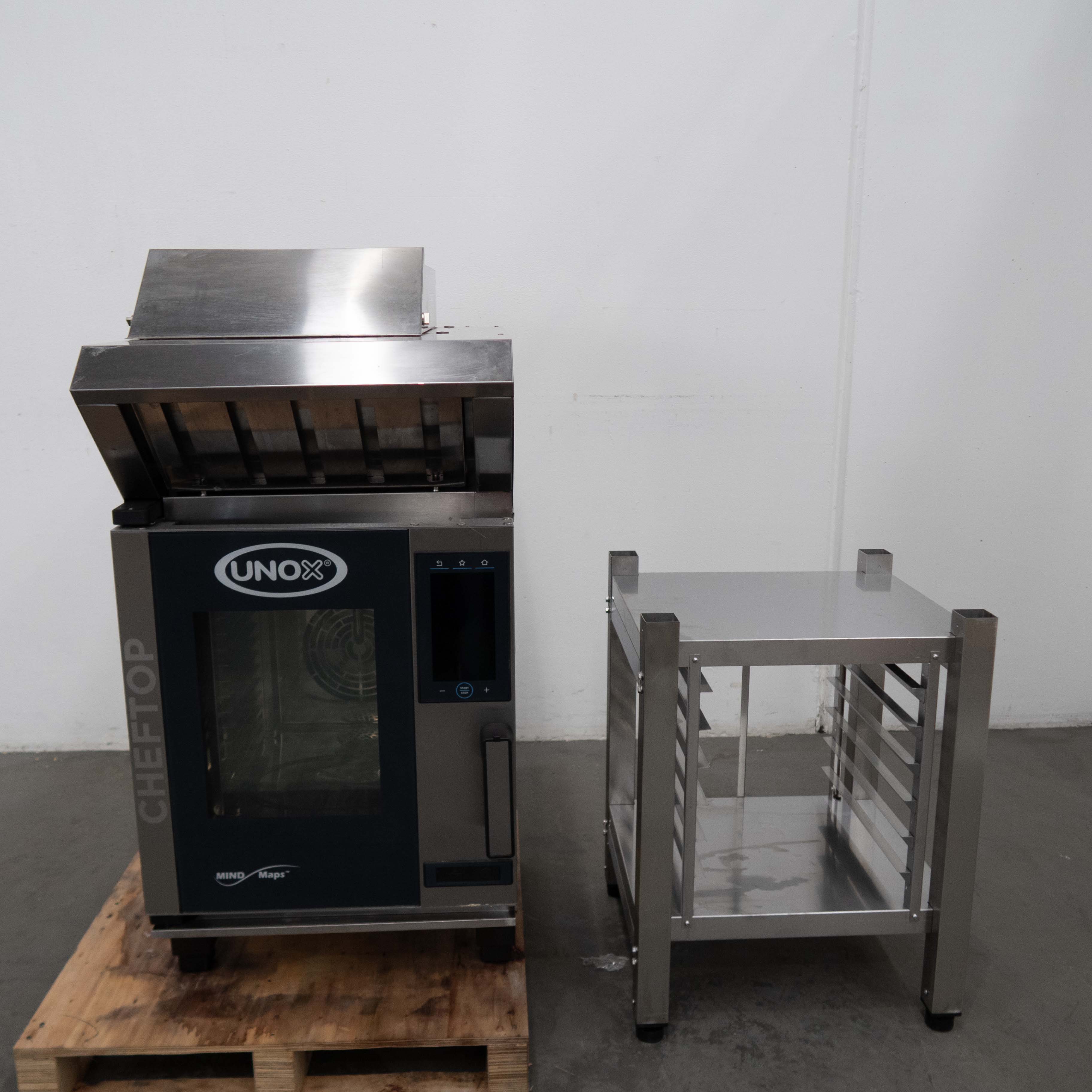 Unox XECC-0523-EPRM Combi Oven with Exhaust + Stand - 926073
