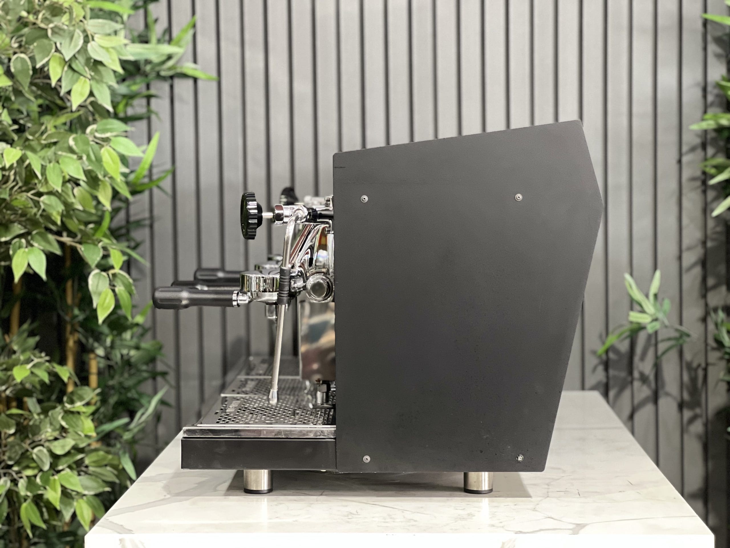 Brugnetti Giulia Manufactum - 3 Group Commercial Espresso Machine - Black