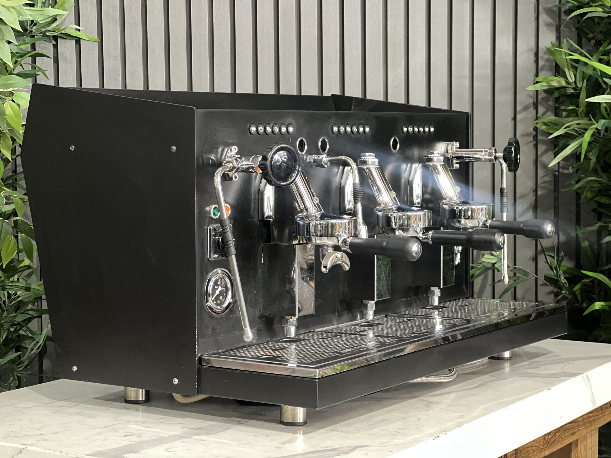 Brugnetti Giulia Manufactum - 3 Group Commercial Espresso Machine - Black