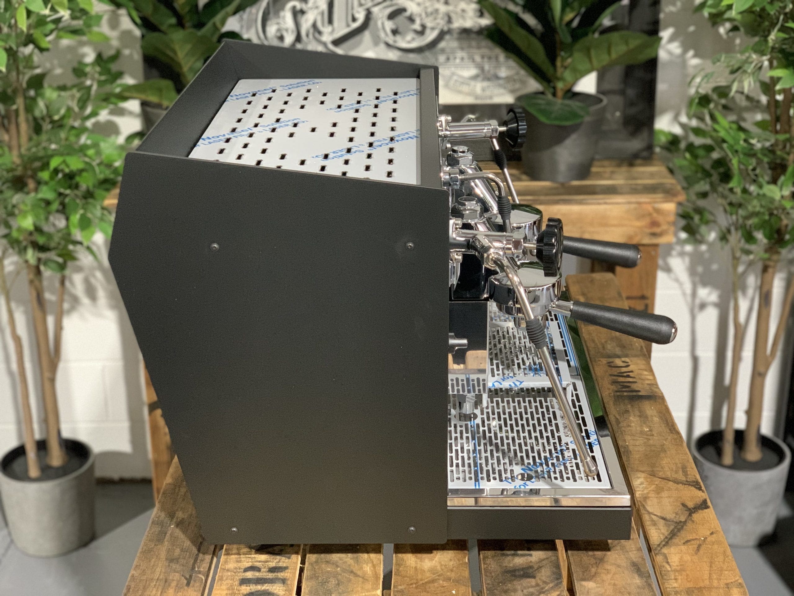 Brugnetti Manufactum - 2 Group Commercial Espresso Machine - Black