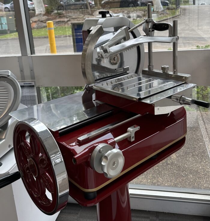 Retro Flywheel Slicer – 330 (CL-NS330M-5480)