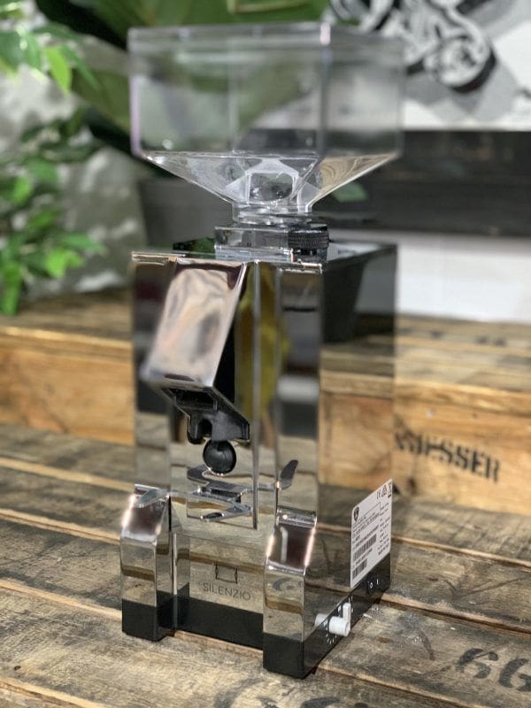 Eureka Mignon Silenzio - Chrome