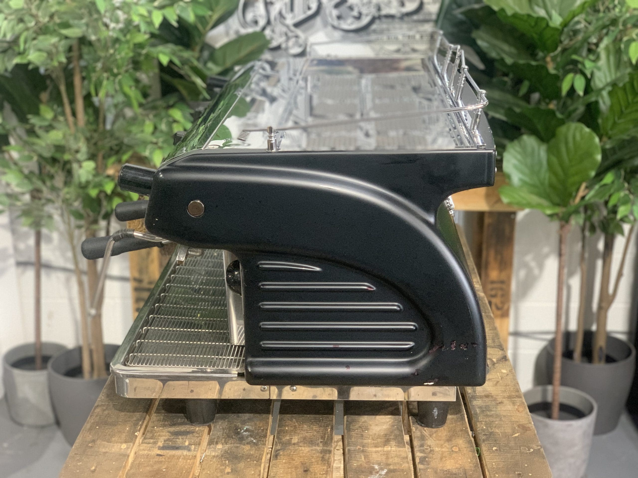 Expobar Ruggero - 3 Group Commercial Espresso Machine - Black