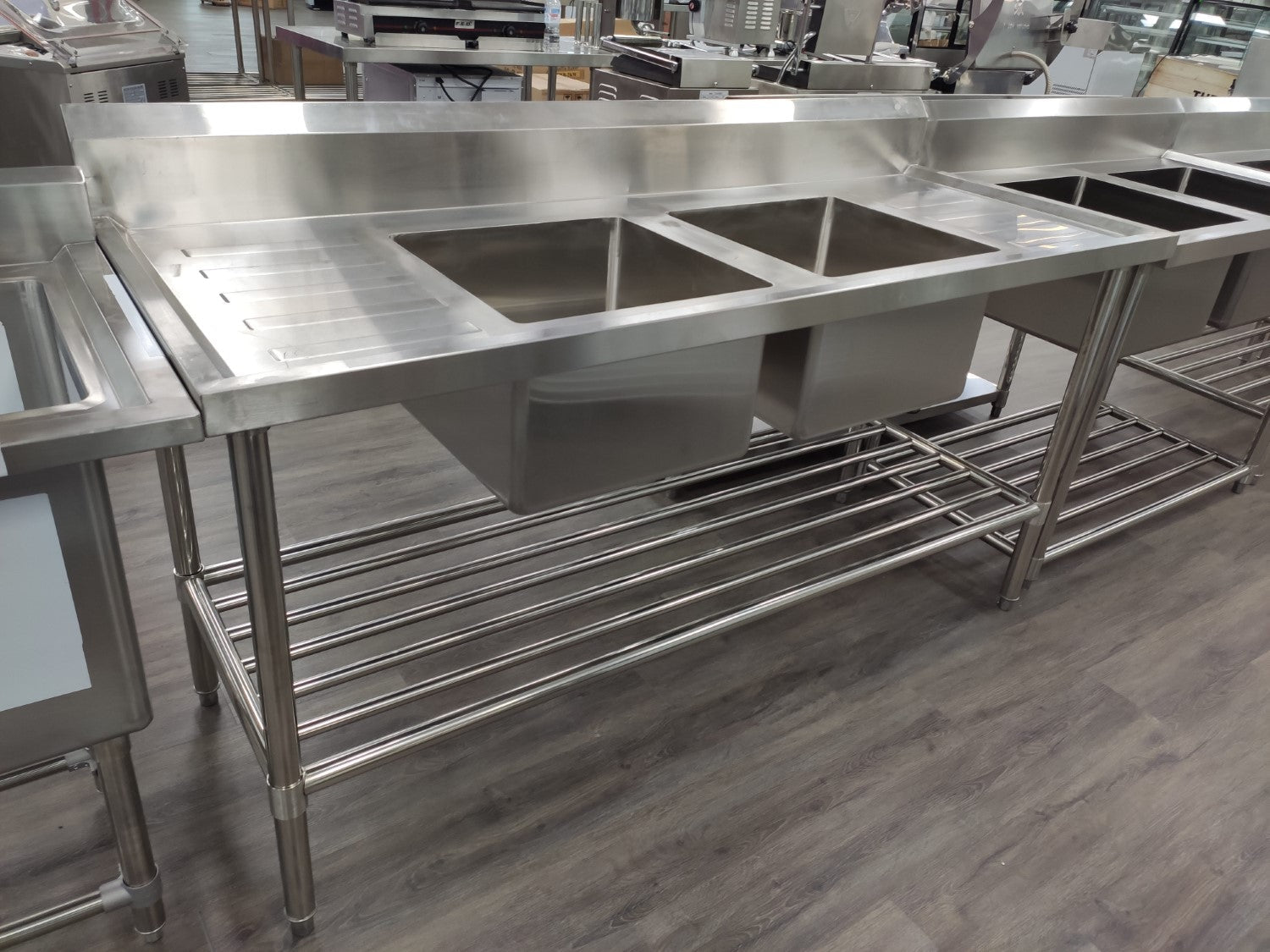 Modular Systems Double Centre Sink Bench With Pot Undershelf DSB6-1200C/A