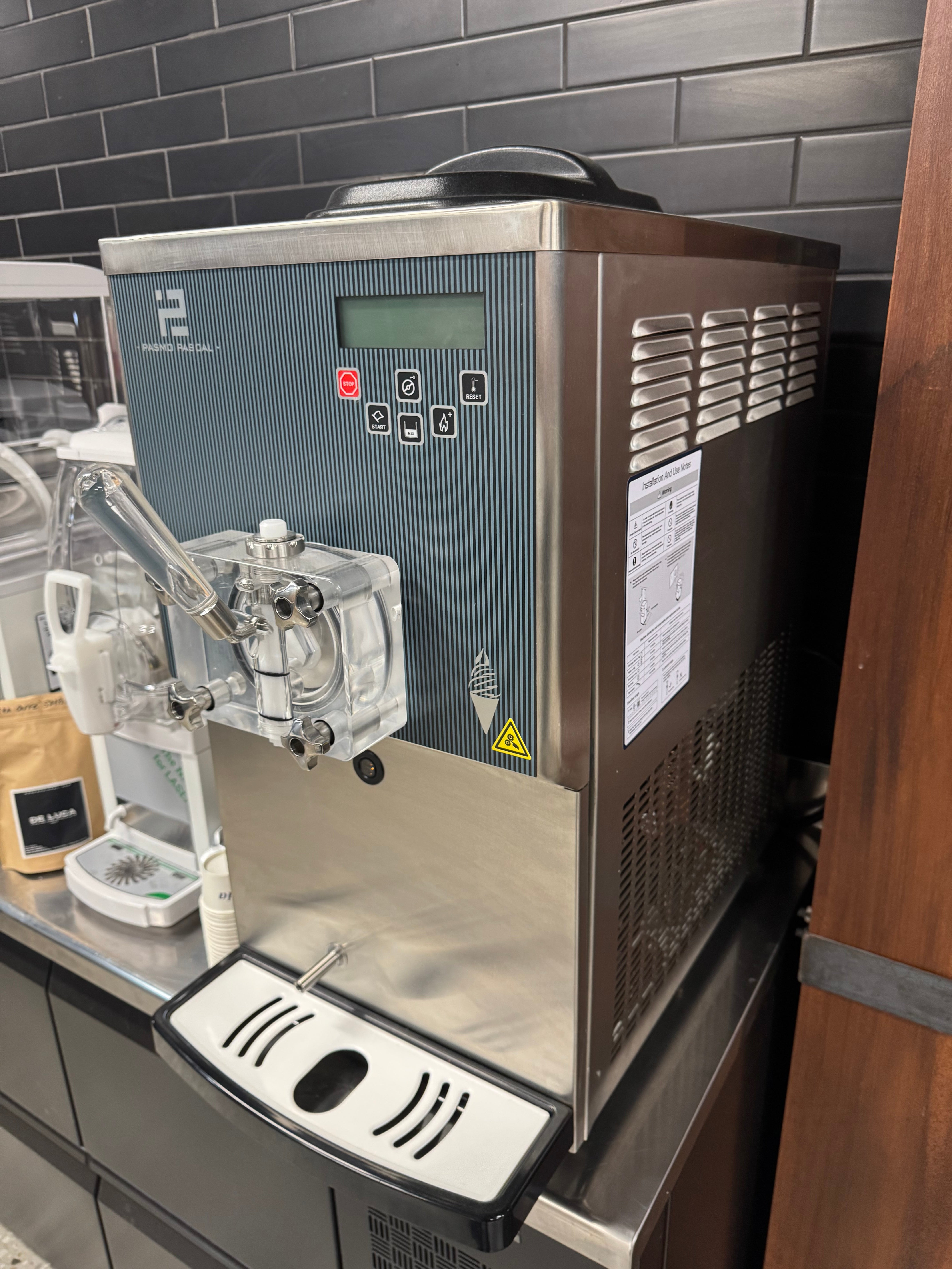 Moretti Forni Pasmo Pascal S930T Single Flavour Gravity Feed Ice Cream Maker - S930T Air Pump-C