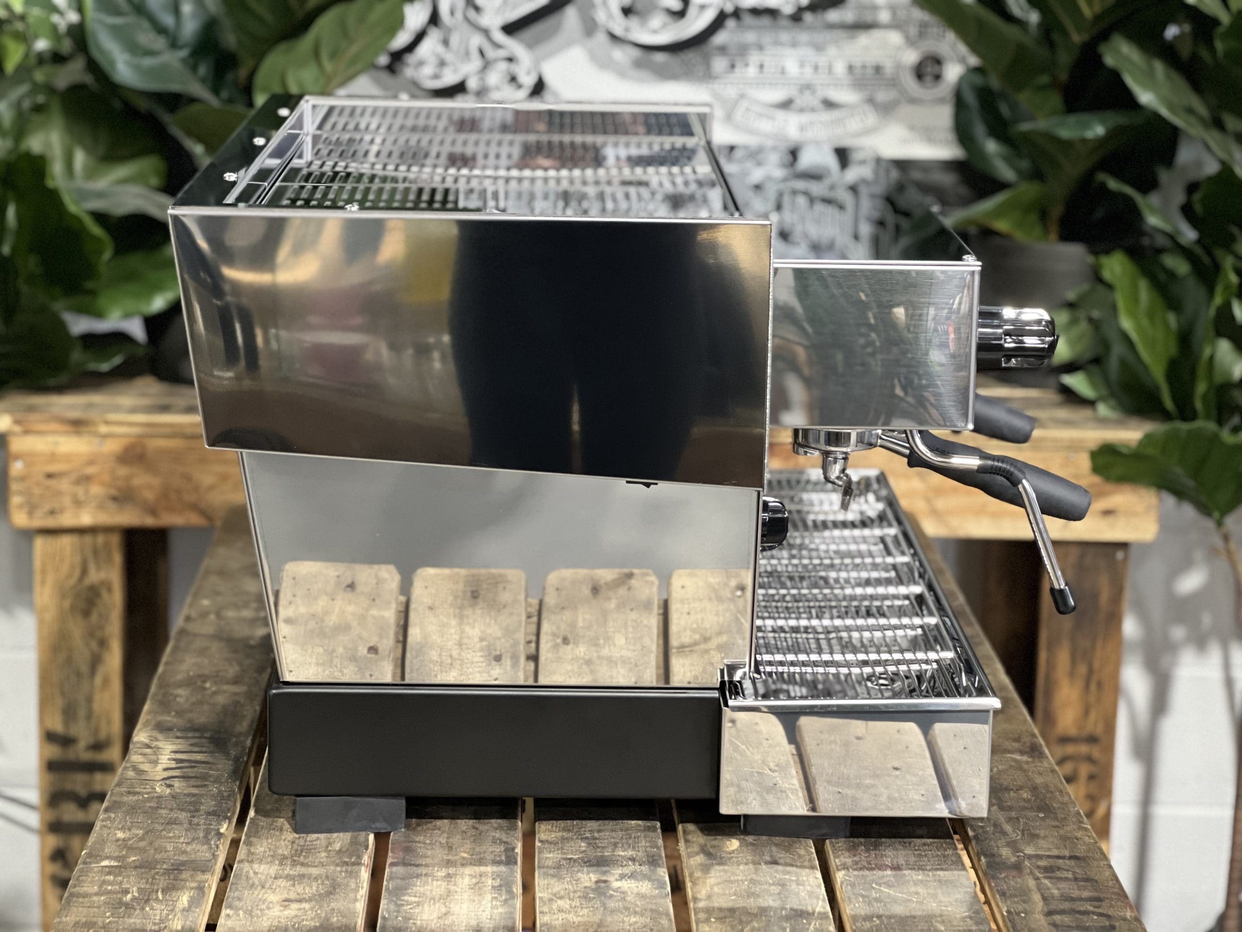 La Marzocco Linea Classic S - 2 Group Commercial Espresso Machine - Stainless