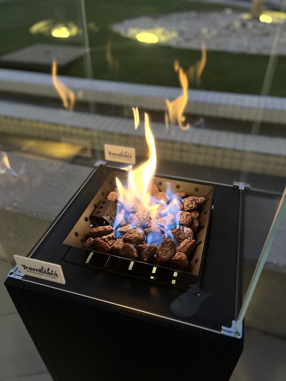 Tremblant Como Black Gas Heater - TREM291