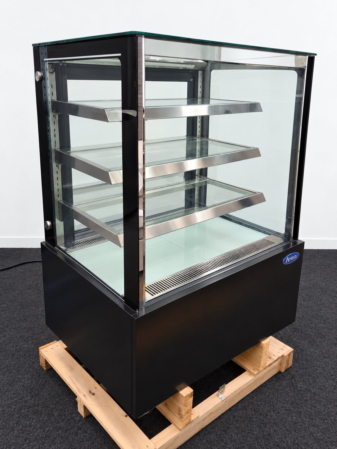 Atosa WDG096HF Cake Display - 915409