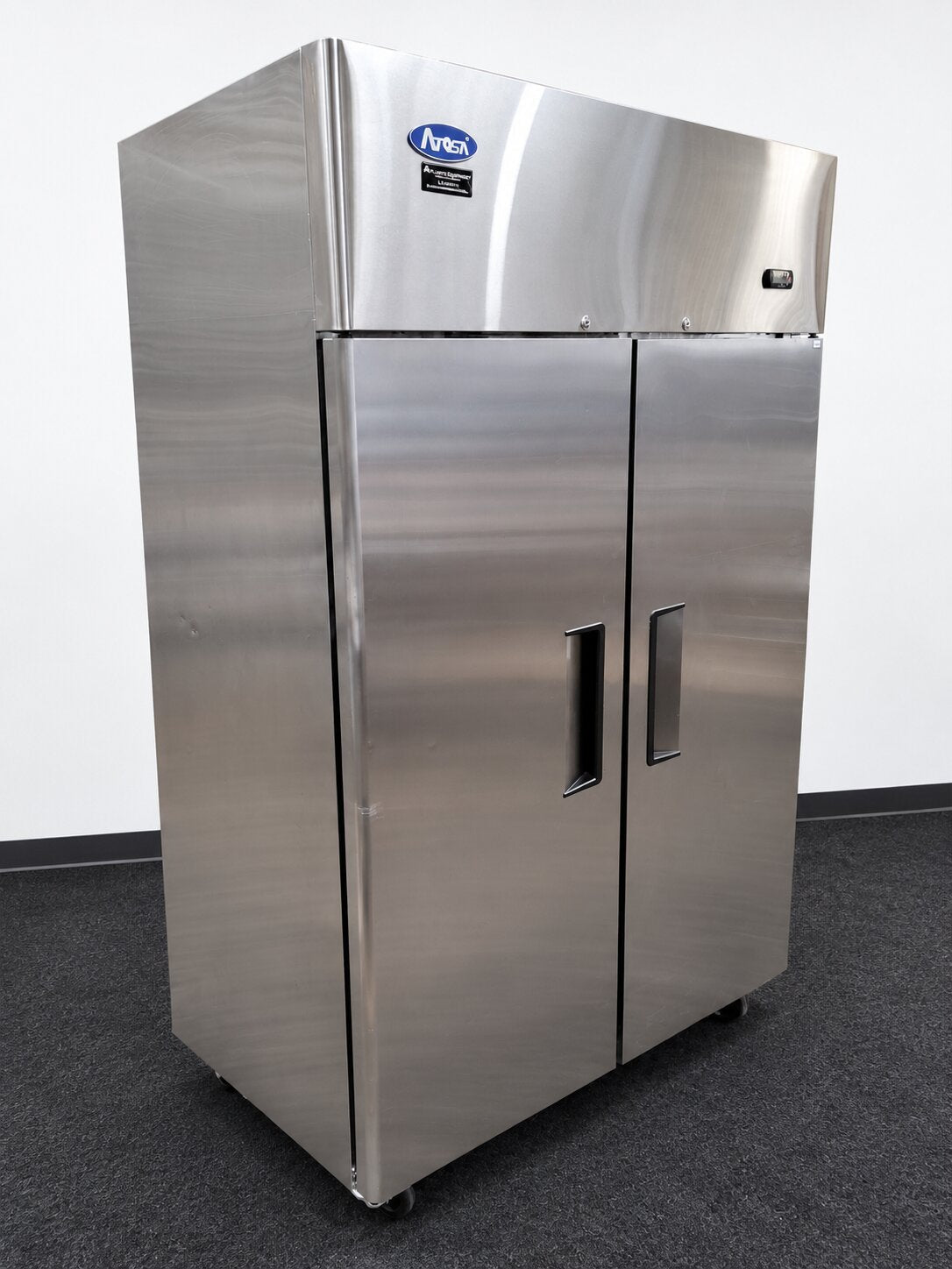 Atosa YBF9219 Upright Freezer - 880684