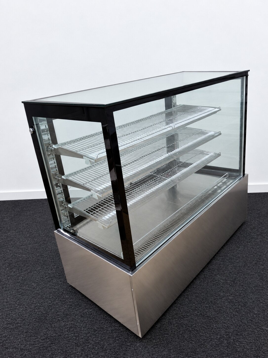 Bonvue SL850V Chilled Food Cake Display - 878277