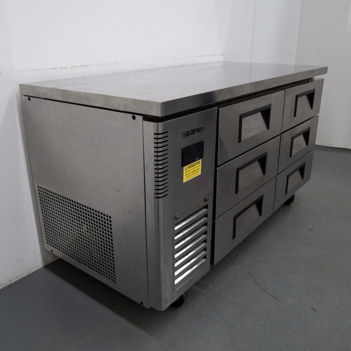 Skipio SUR15-3D-6 Undercounter Bench Fridge Draws - 855333