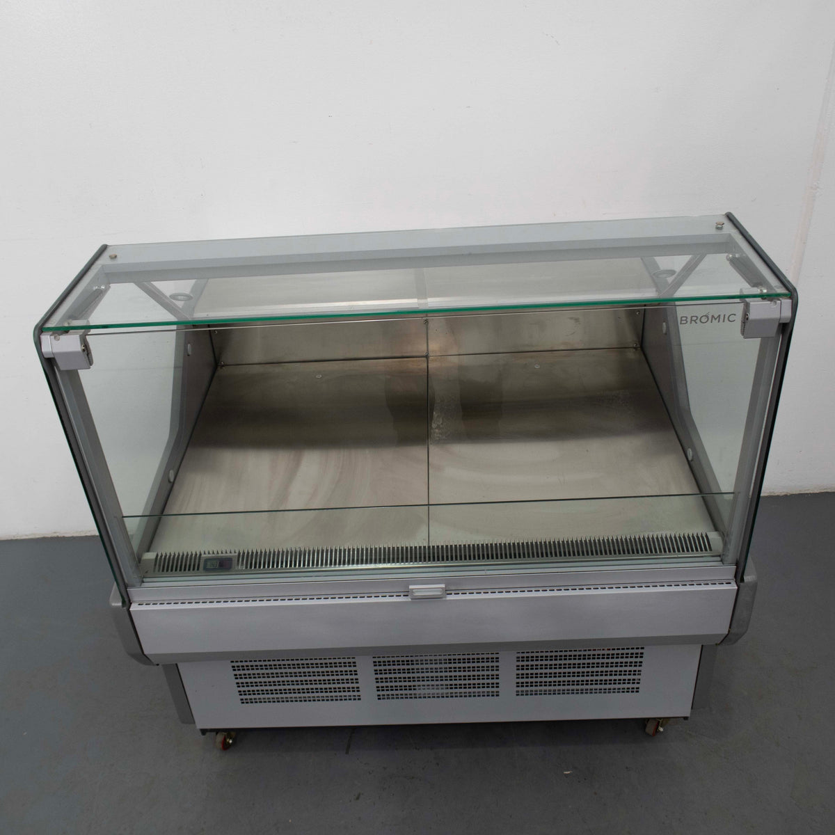 Bromic Refrigeration DD1250SG-NR Deli Curved Display - 864213