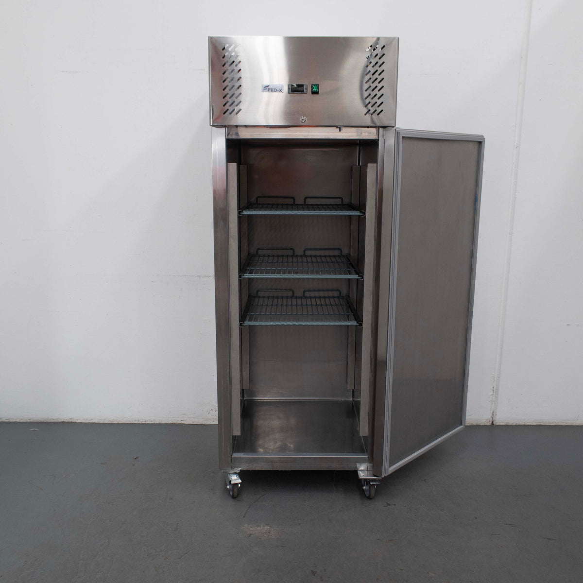 FED-X XURC650SFV Upright Fridge - 927110