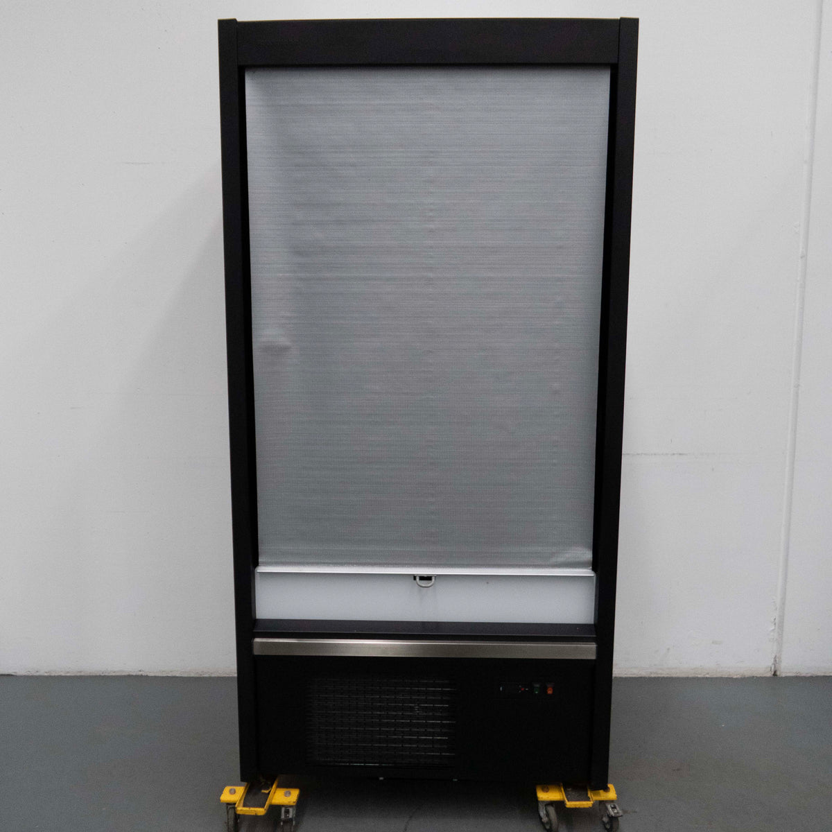 Hussmann H1TMS-10-1ISCB0U IS/BLK OS Deli Reach In - 902953