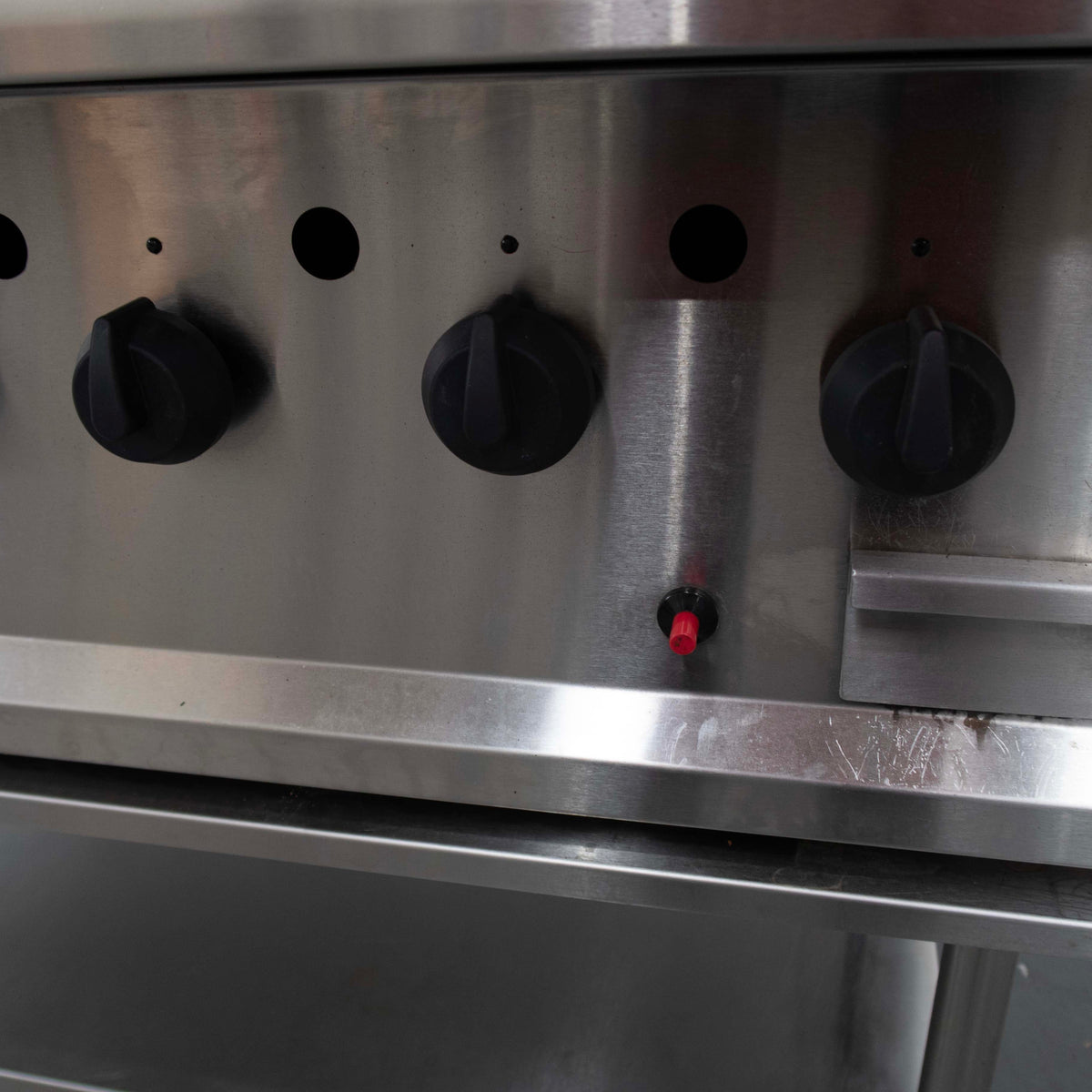 CFEW RCGD09-88H BBQ 9 Burner with hotplate - 830637