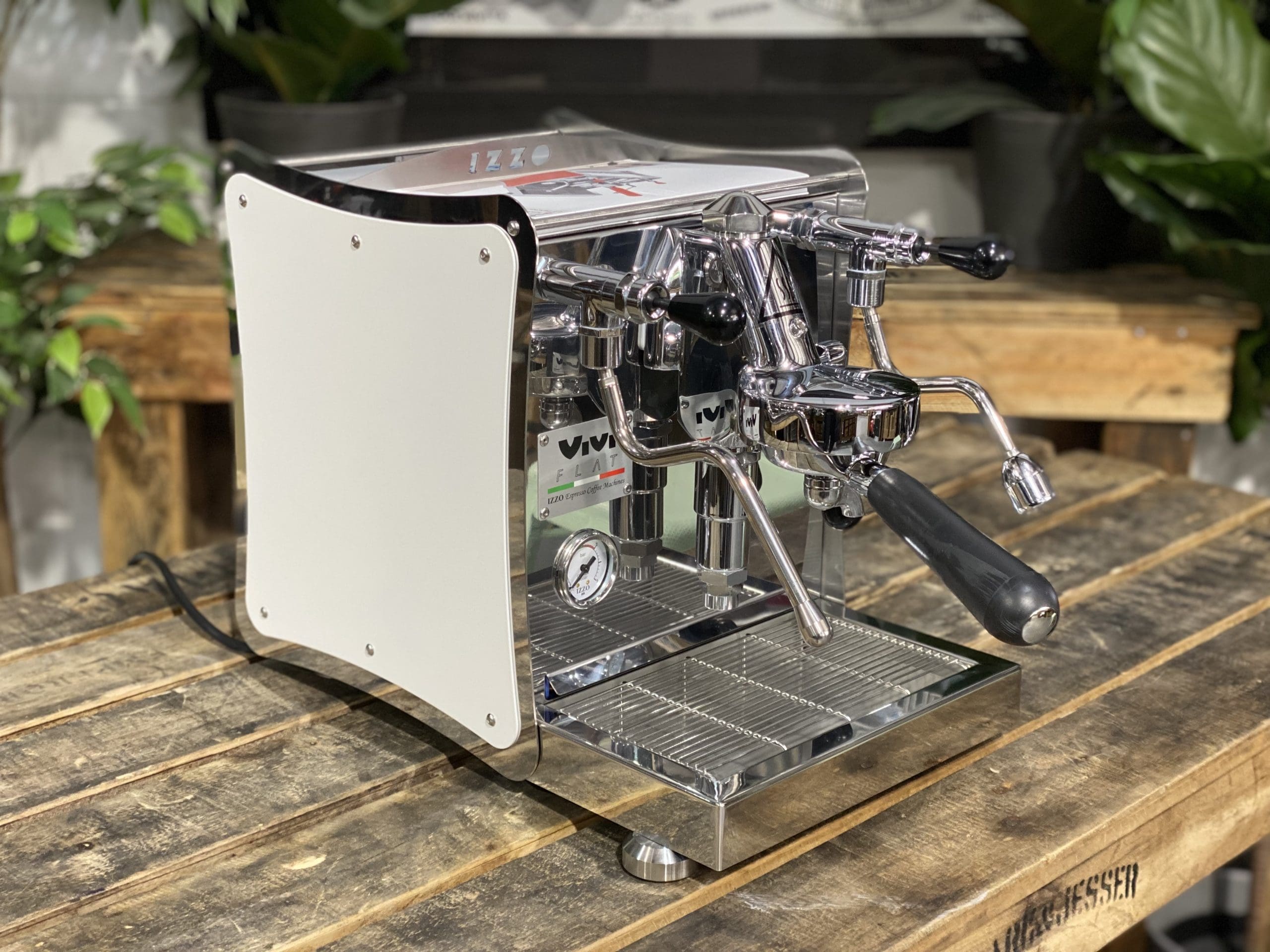 Izzo Vivi Flat - 1 Group Commercial Espresso Machine - White
